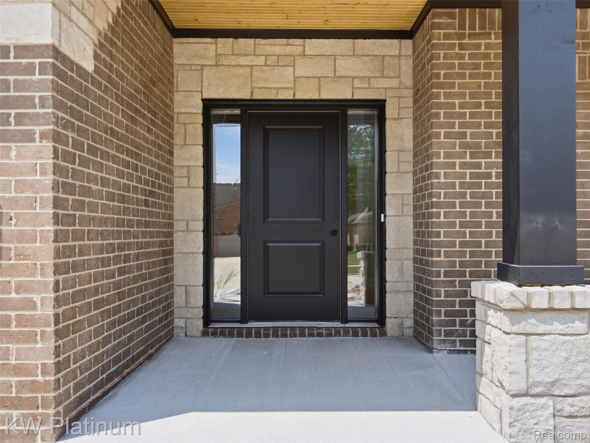 3416 Round Tree Drive Property Photo 2