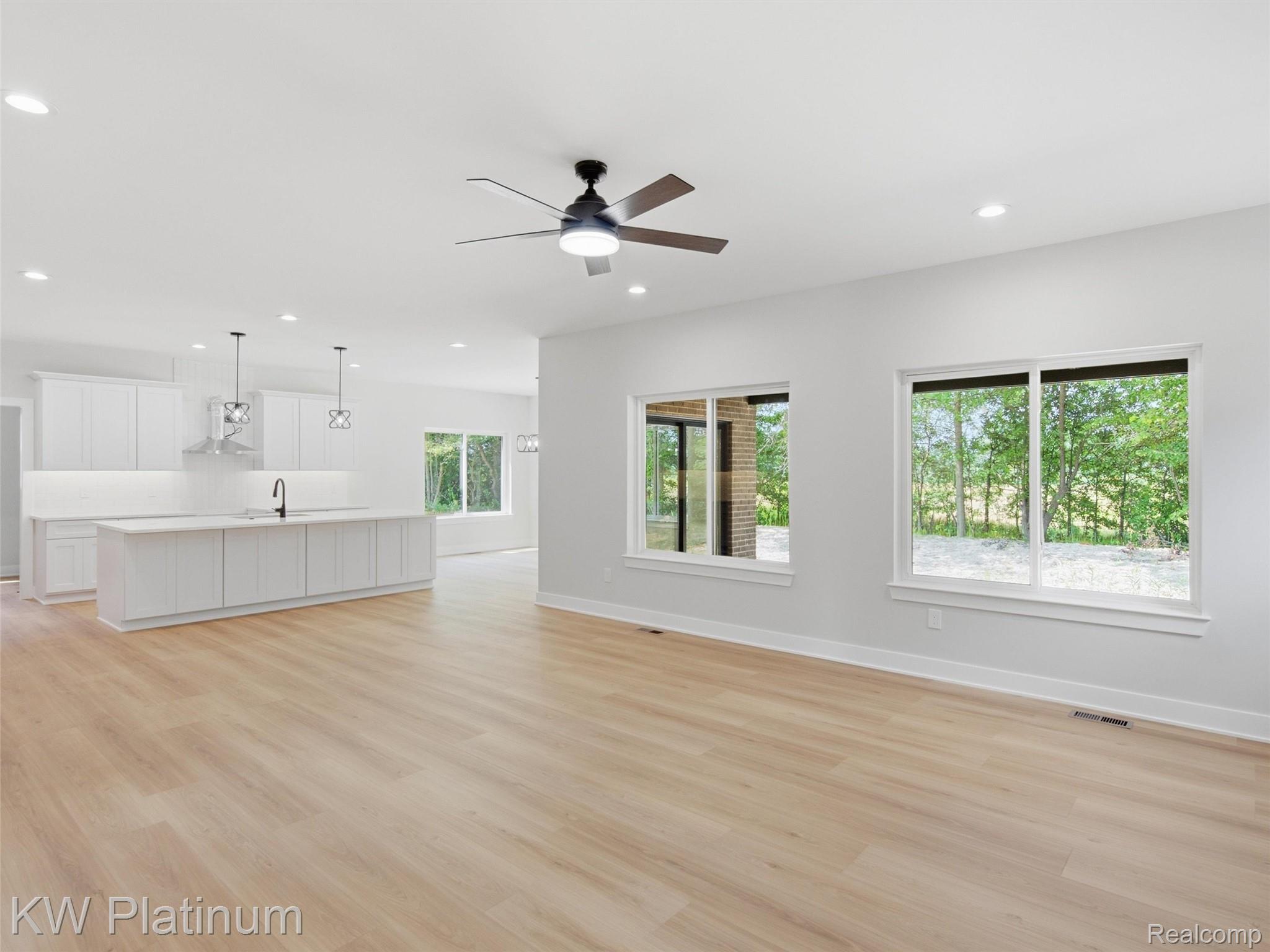 3416 Round Tree Drive Property Photo 9