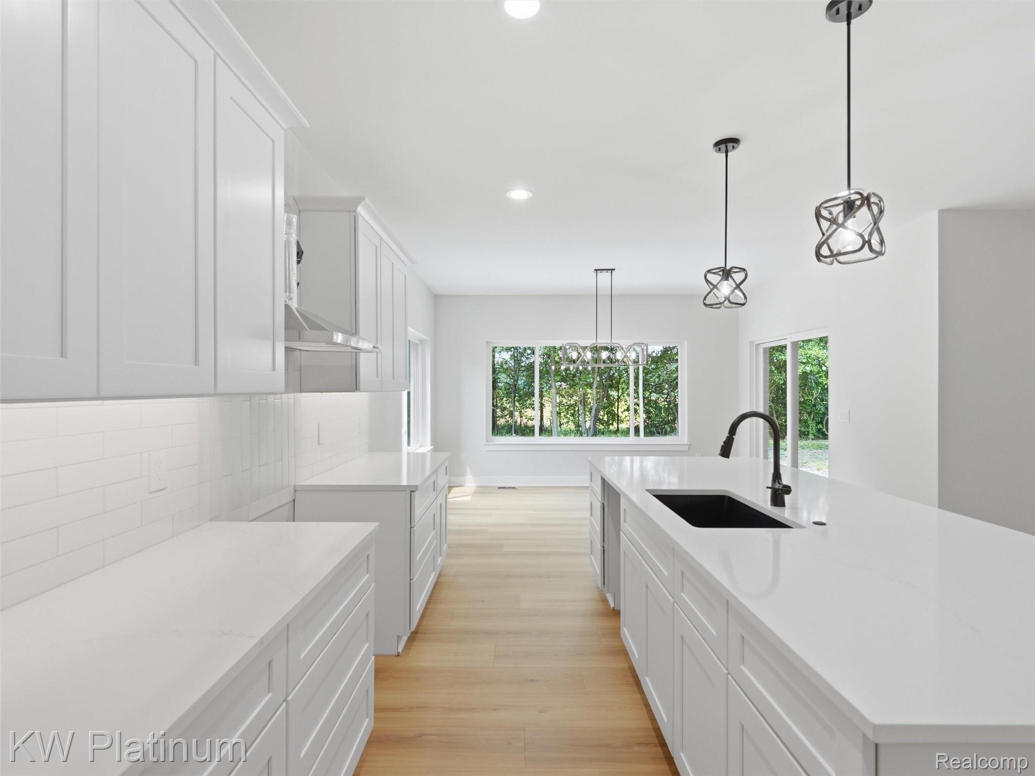 3416 Round Tree Drive Property Photo 18