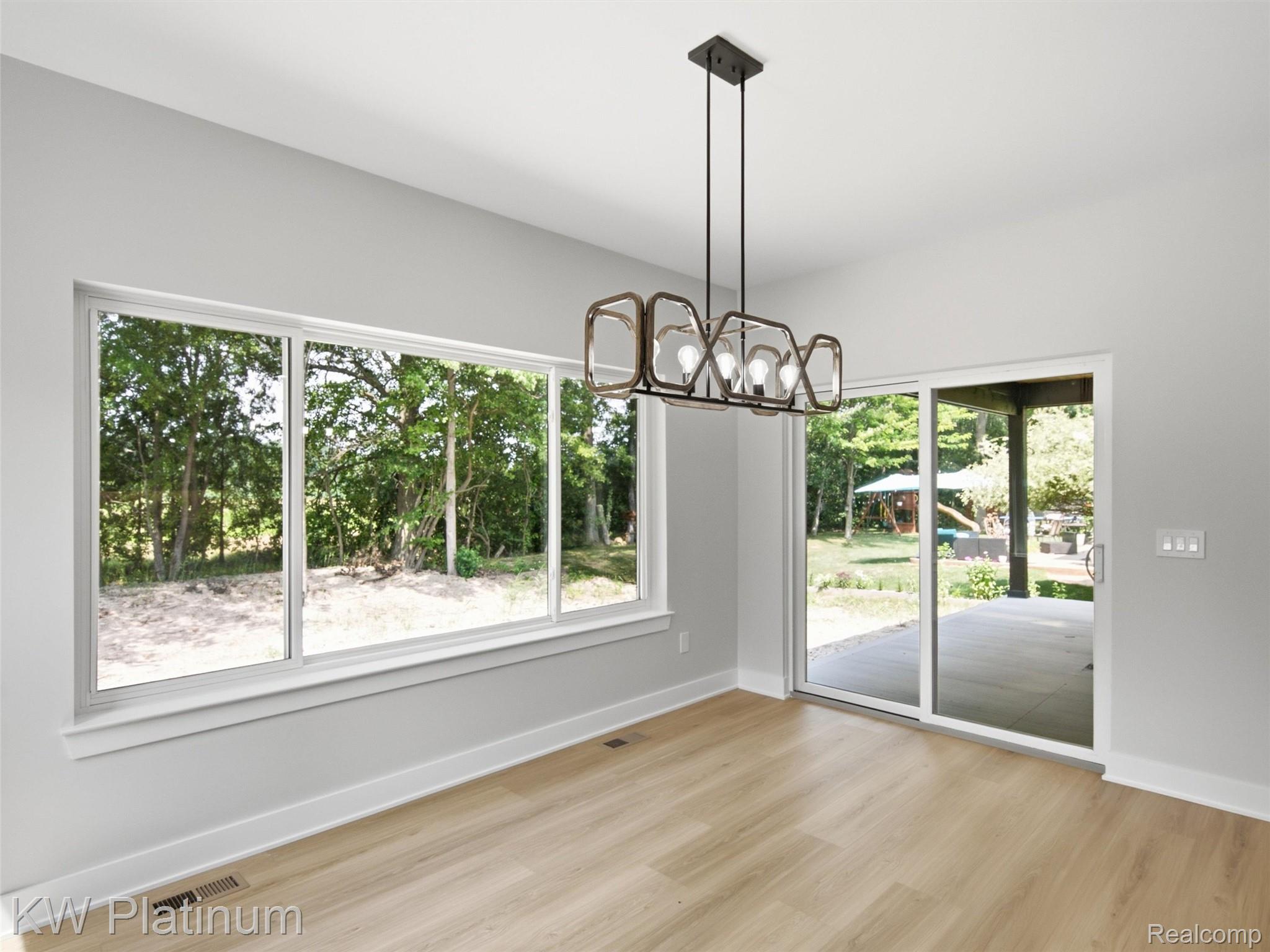 3416 Round Tree Drive Property Photo 22