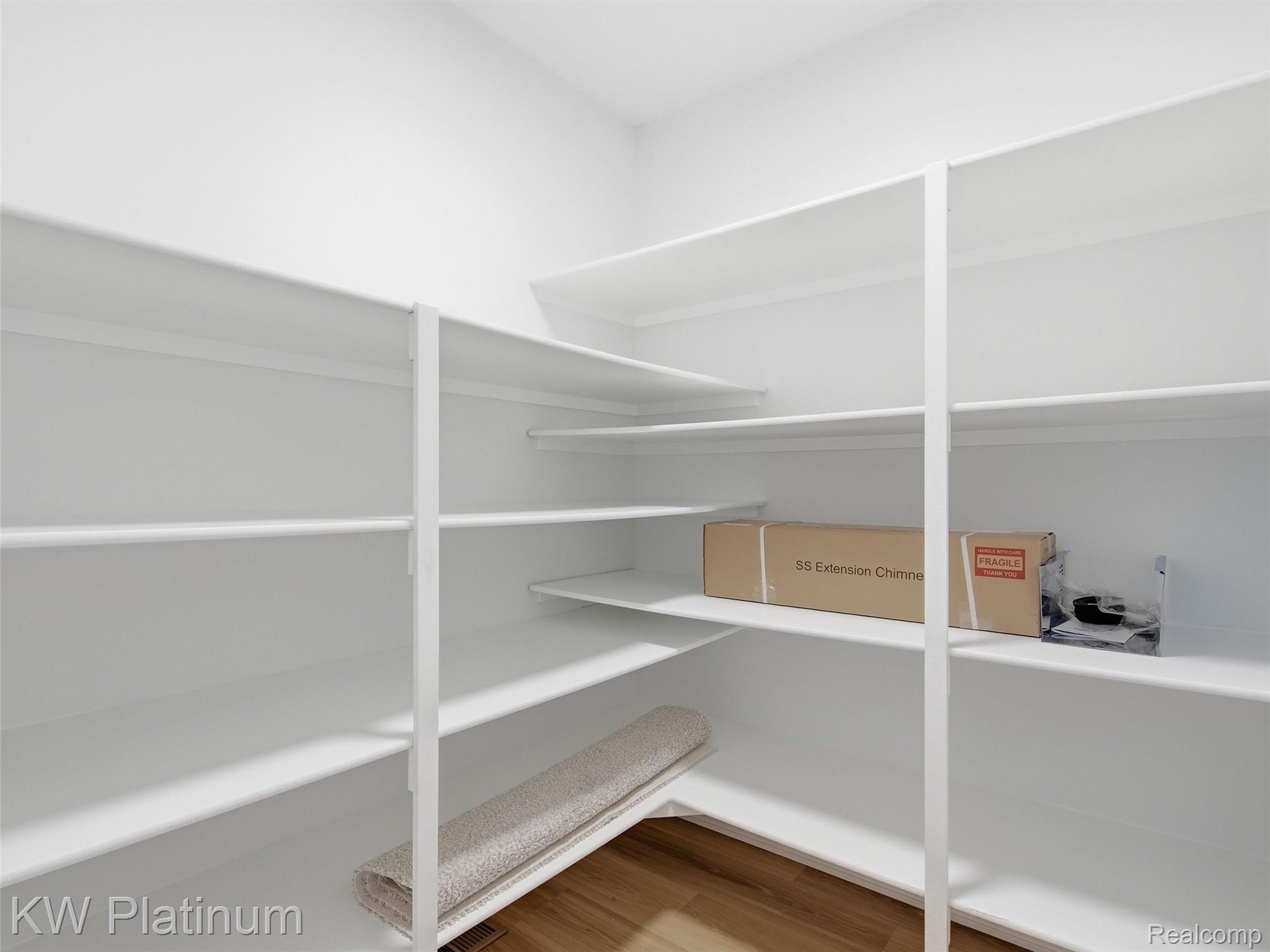 3416 Round Tree Drive Property Photo 24