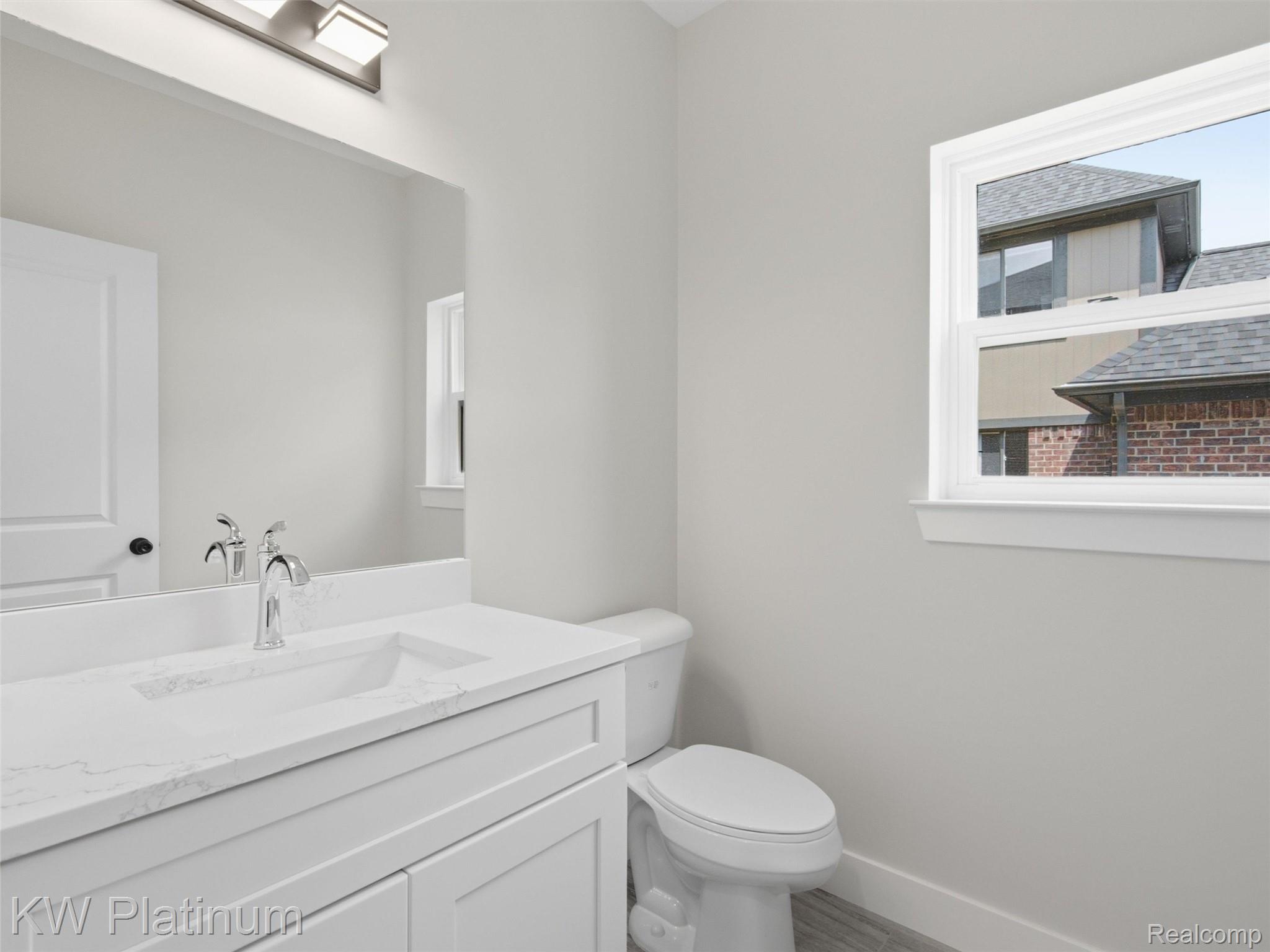 3416 Round Tree Drive Property Photo 25