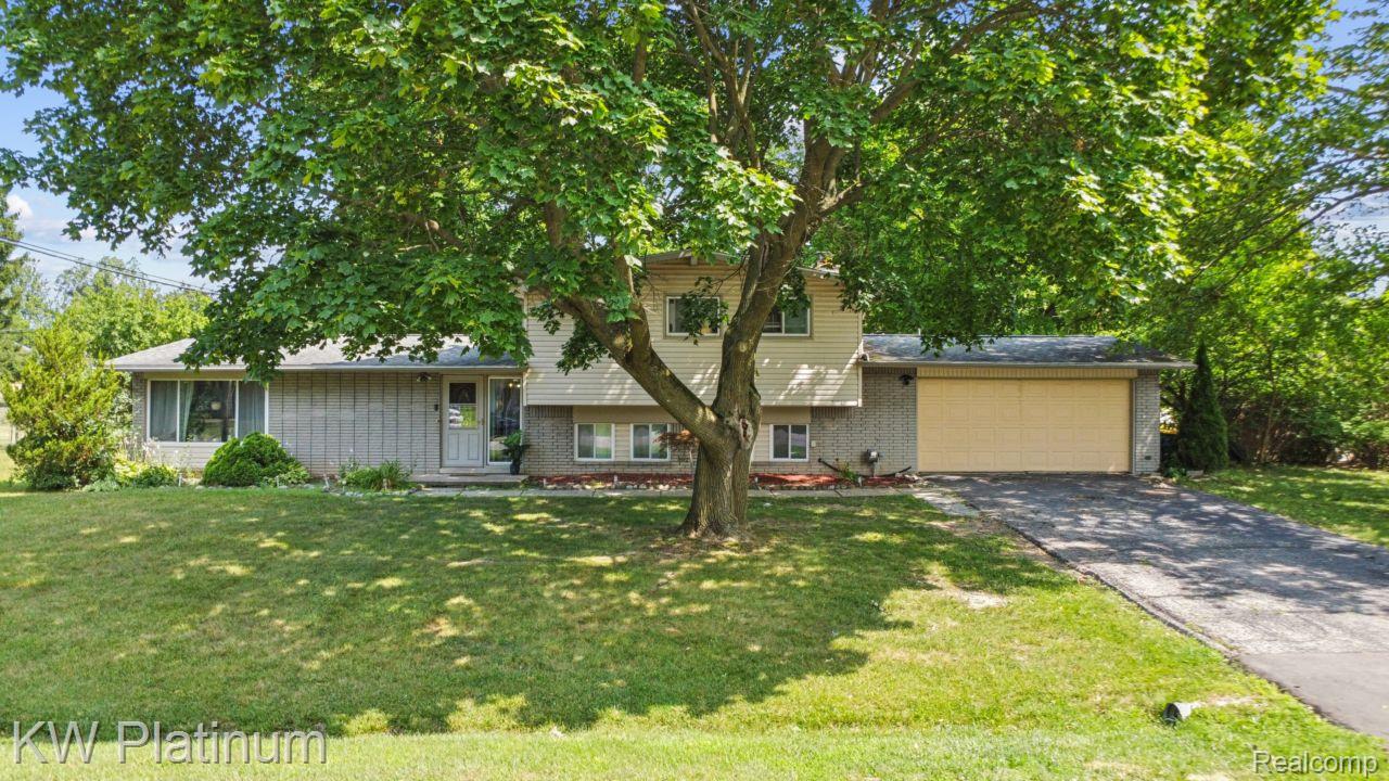 32312 W Wayburn Street Property Photo 1