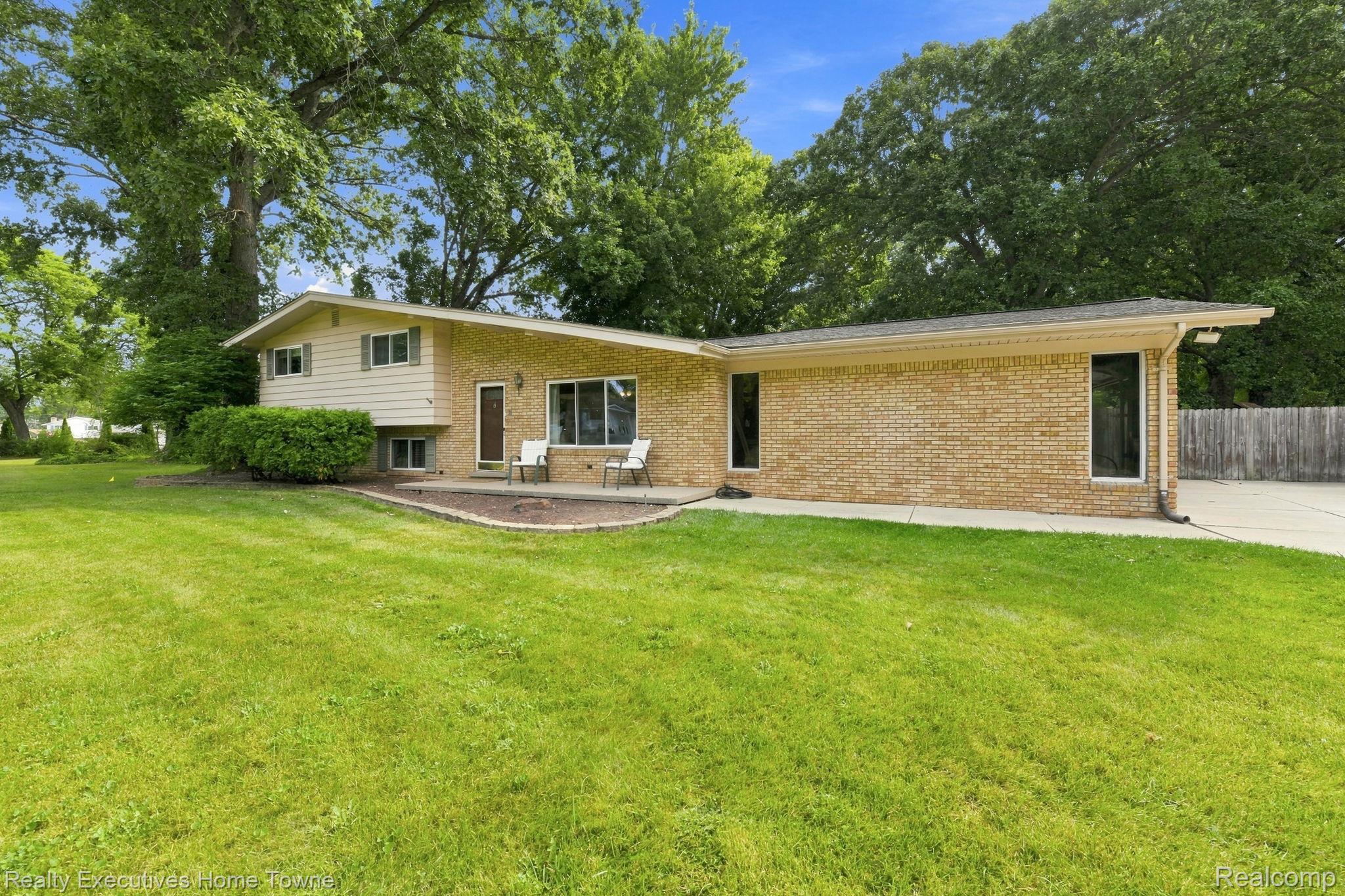 46500 Cypress Street Property Photo 1