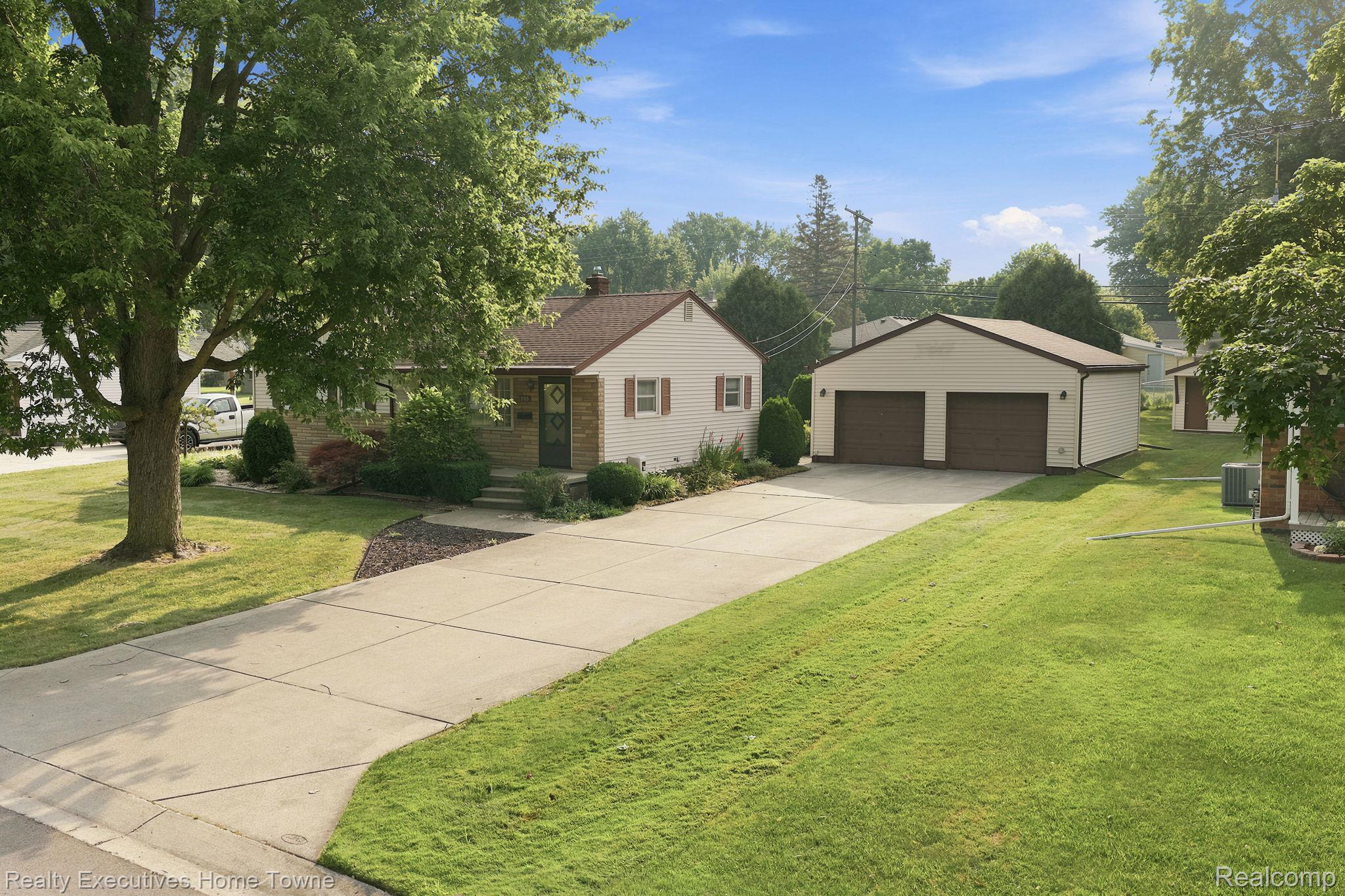 1105 S 15th Street Property Photo 1