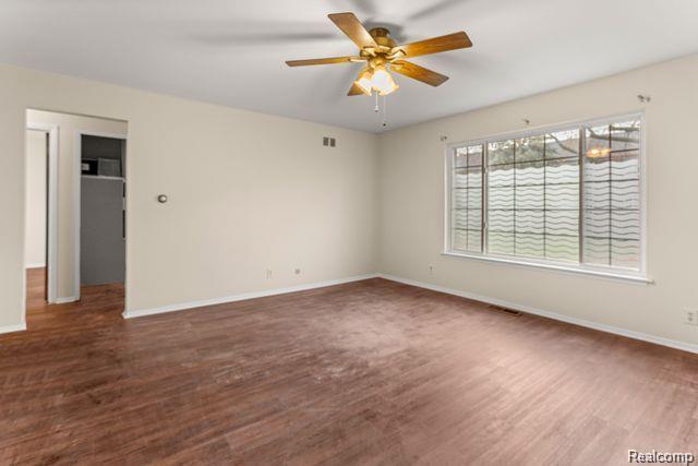 25316 Shiawassee Circle 104 Property Photo 11