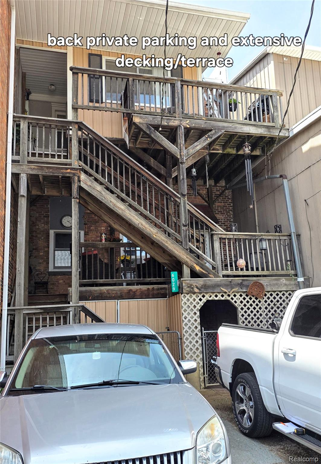 6029 Fulton Street Property Photo 3