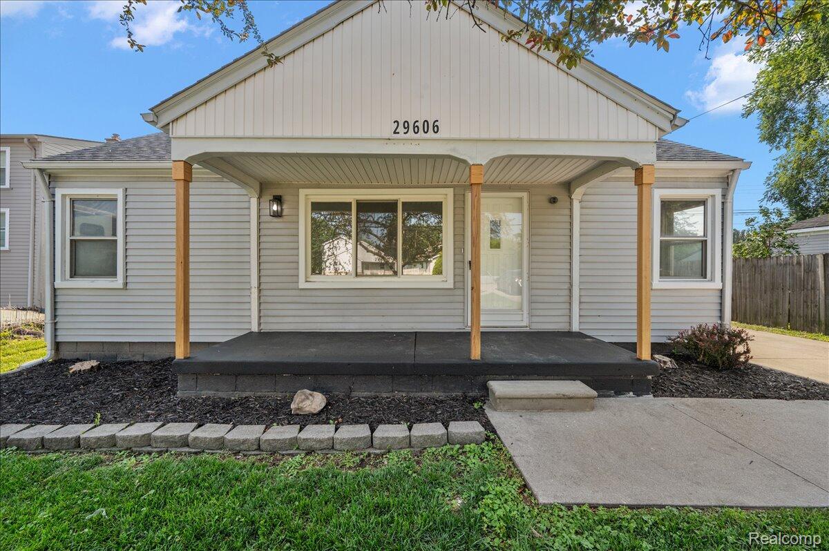 29606 S River Road Property Photo 1