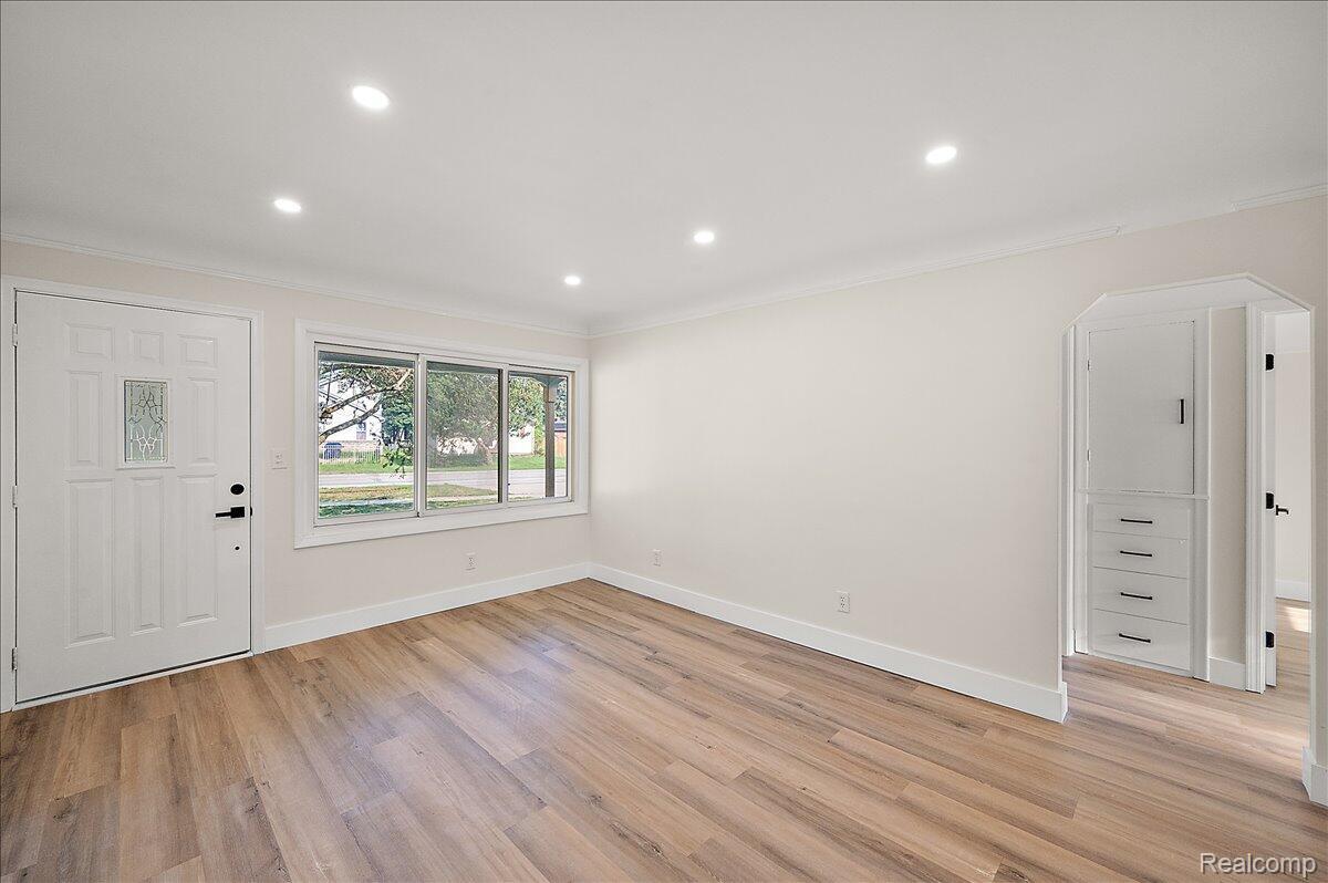 29606 S River Road Property Photo 7