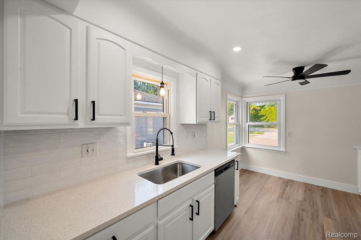 29606 S River Road Property Photo 11