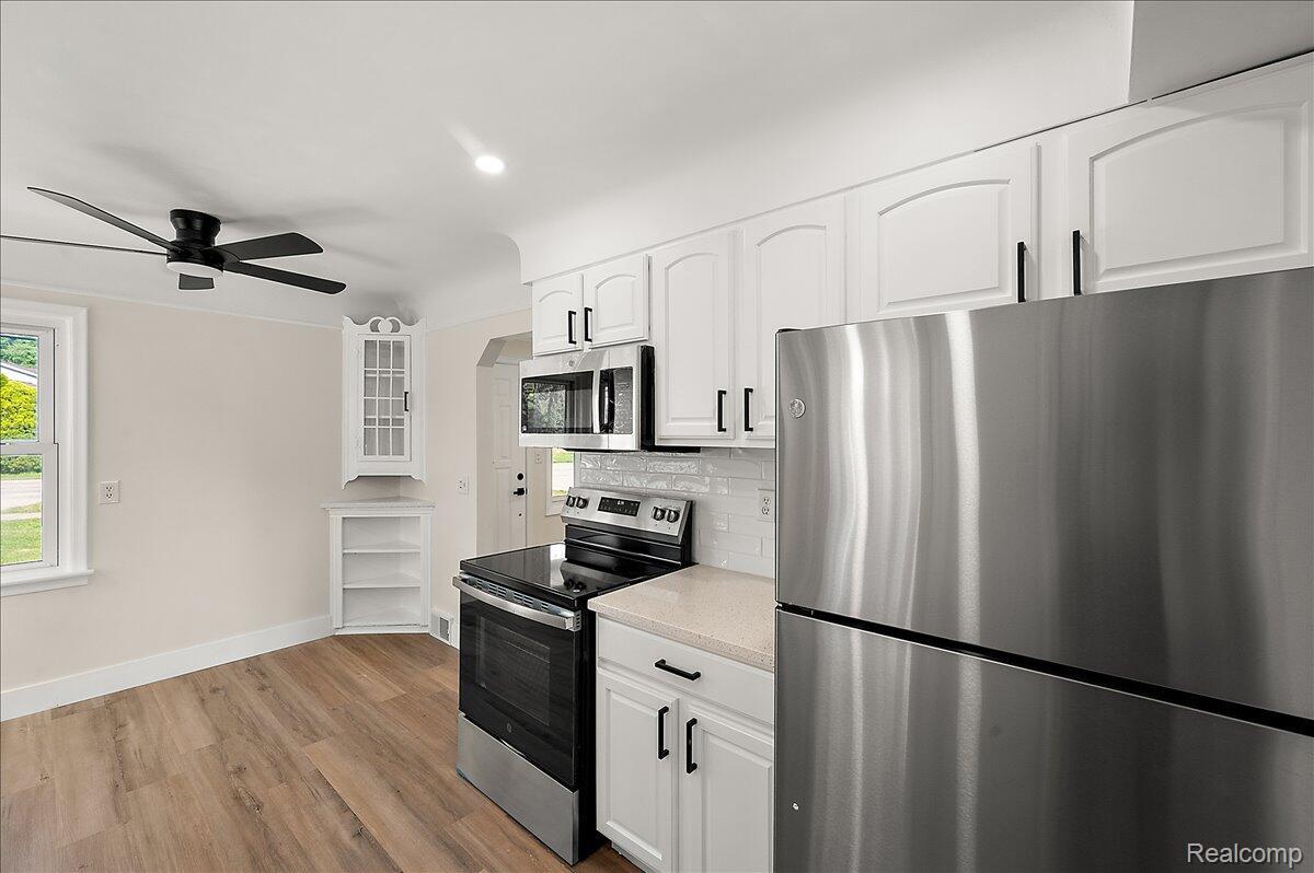 29606 S River Road Property Photo 13