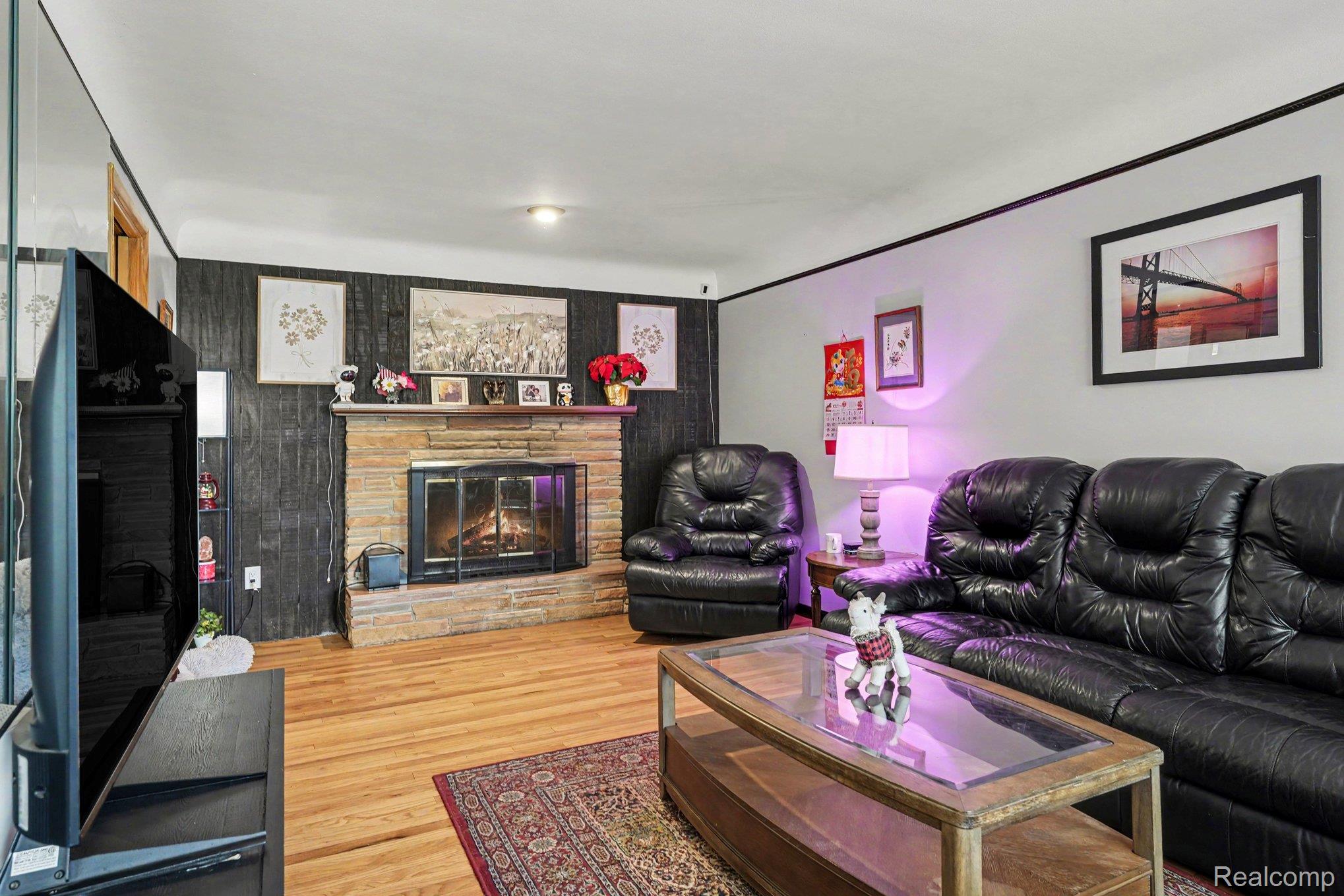 26751 Newport Avenue Property Photo 1
