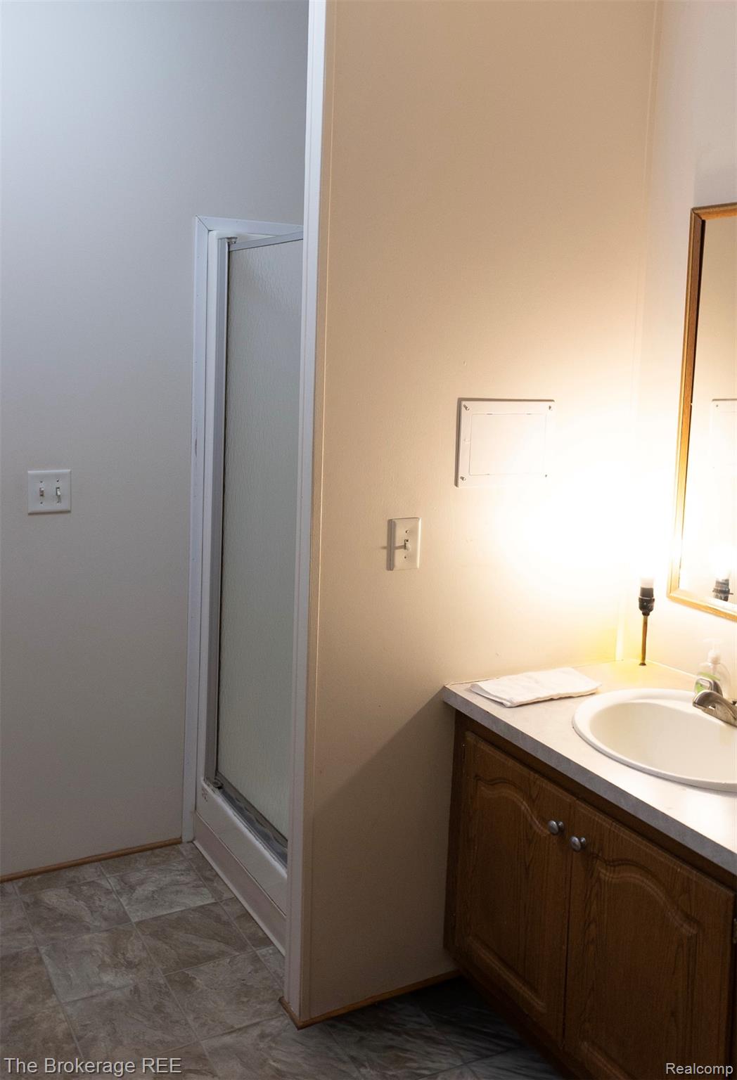93 Woodcrest Property Photo 18