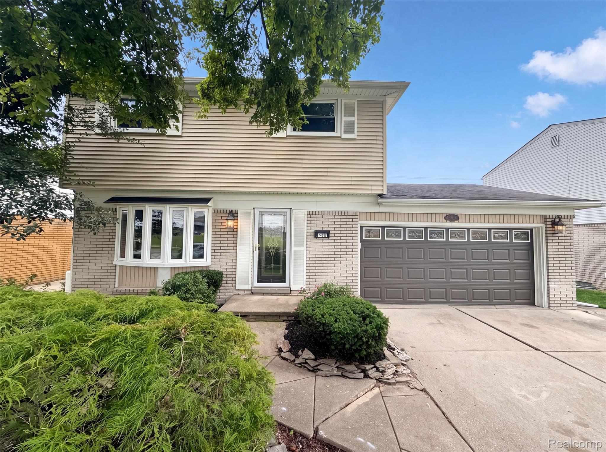14729 Moran Road Property Photo 1