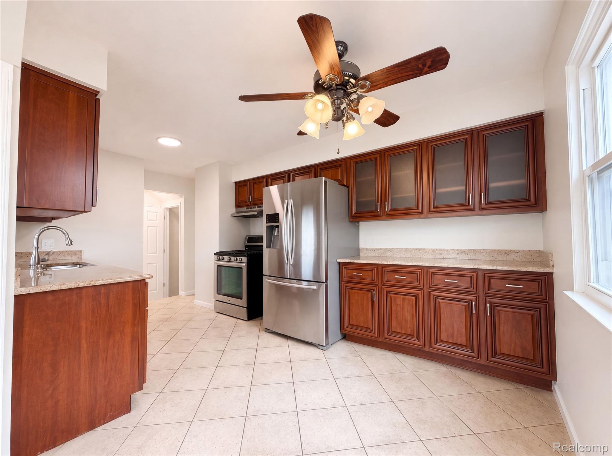 14729 Moran Road Property Photo 2