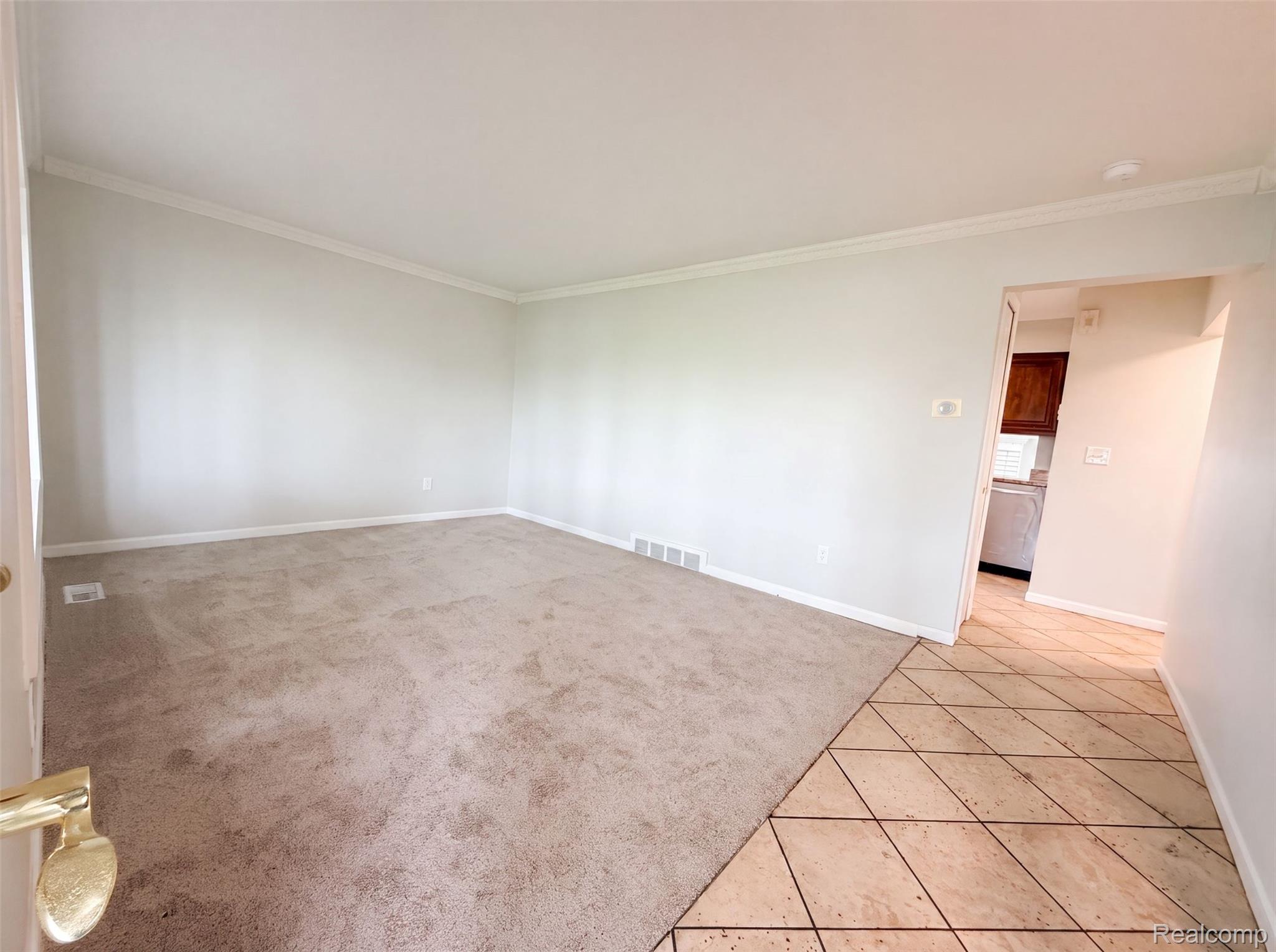 14729 Moran Road Property Photo 7