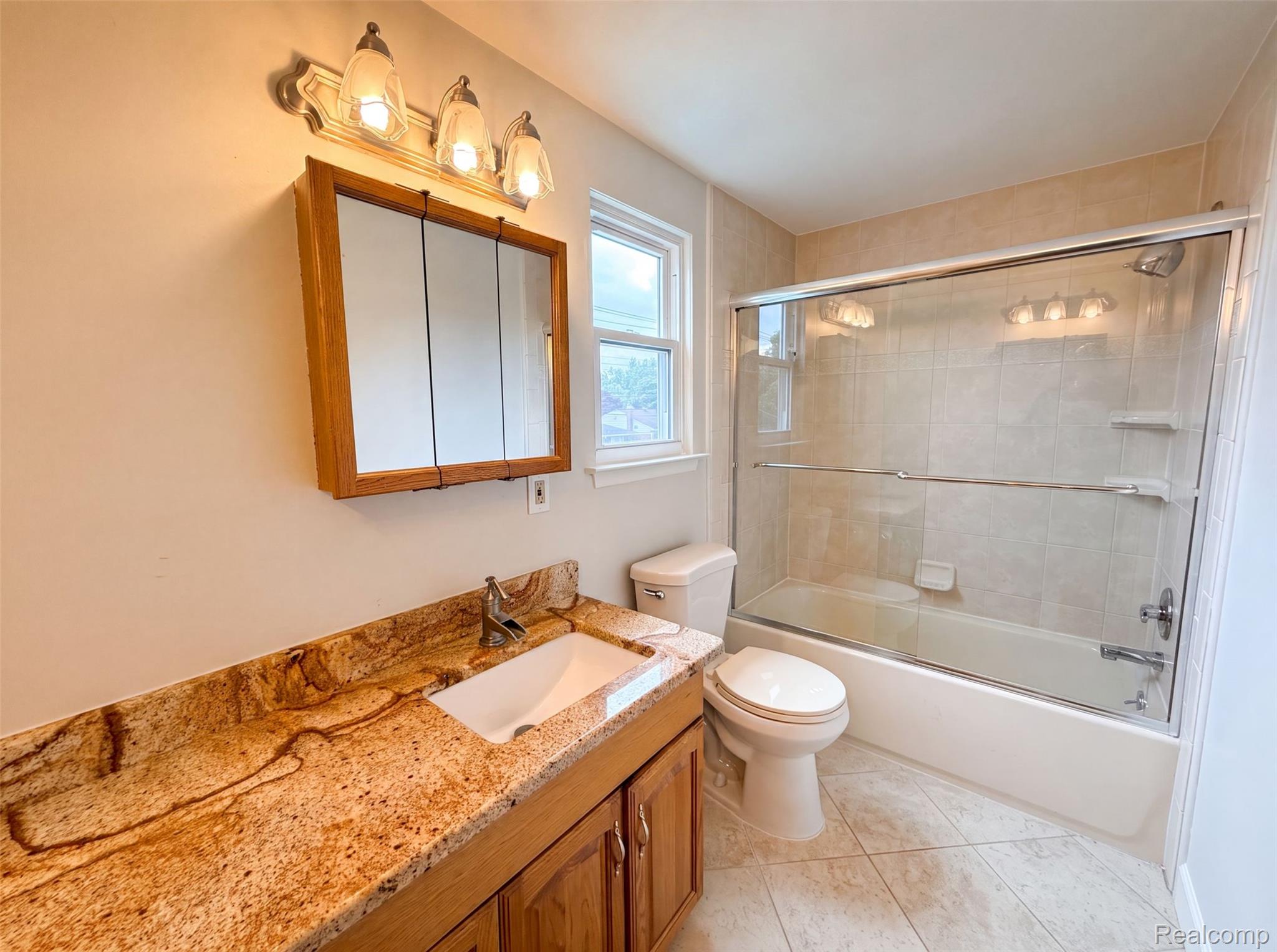 14729 Moran Road Property Photo 12