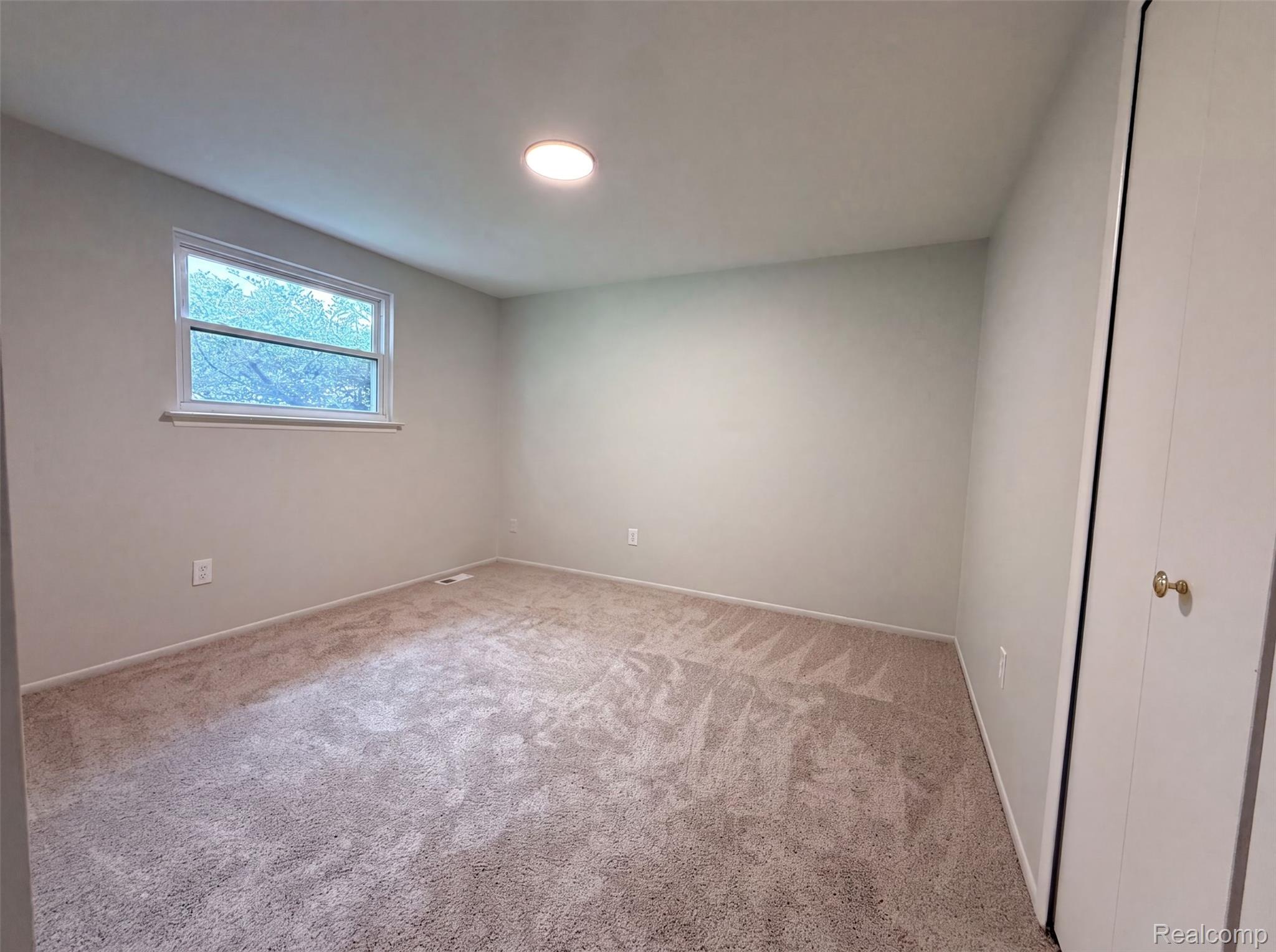14729 Moran Road Property Photo 13