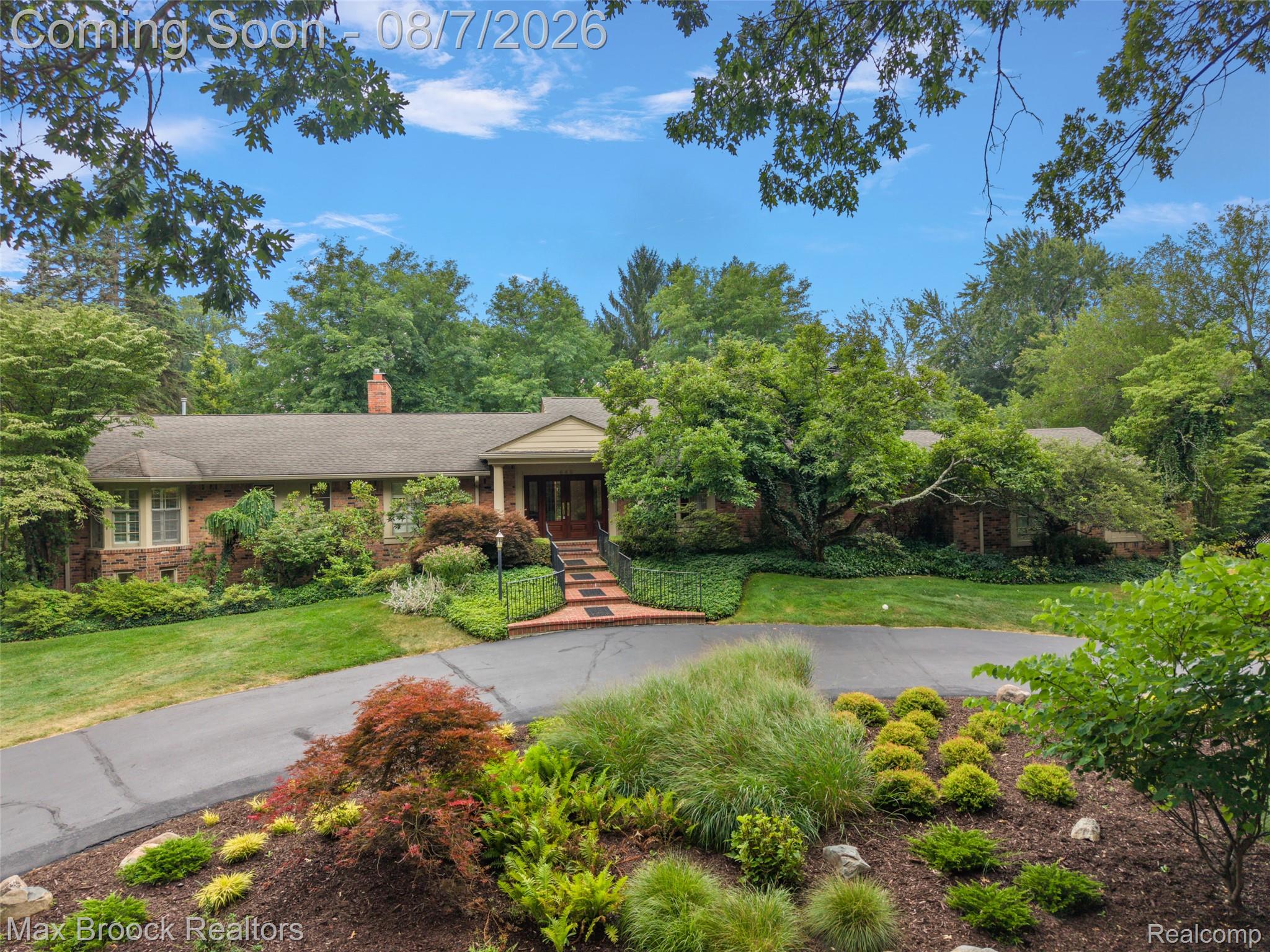 645 Lone Pine Road Property Photo 1