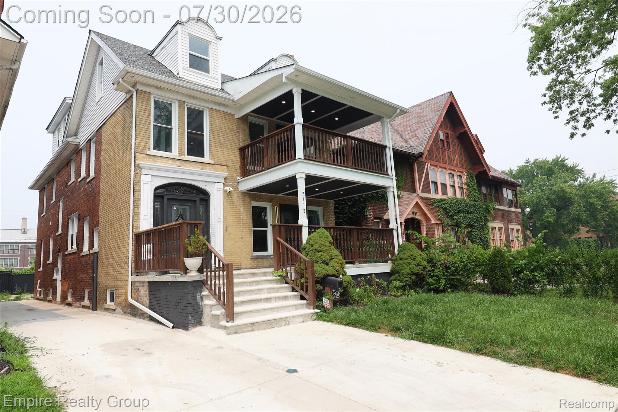 2418 Calvert Street Property Photo 1