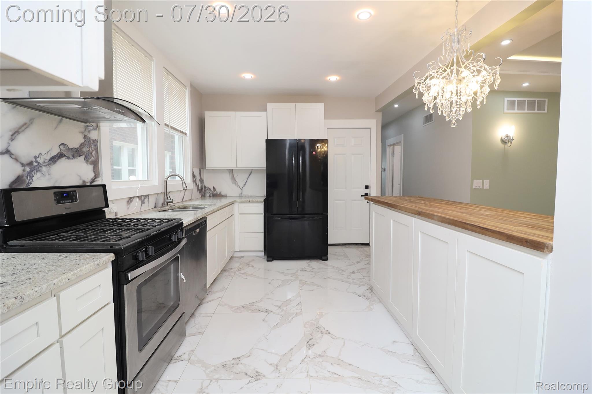 2418 Calvert Street Property Photo 9