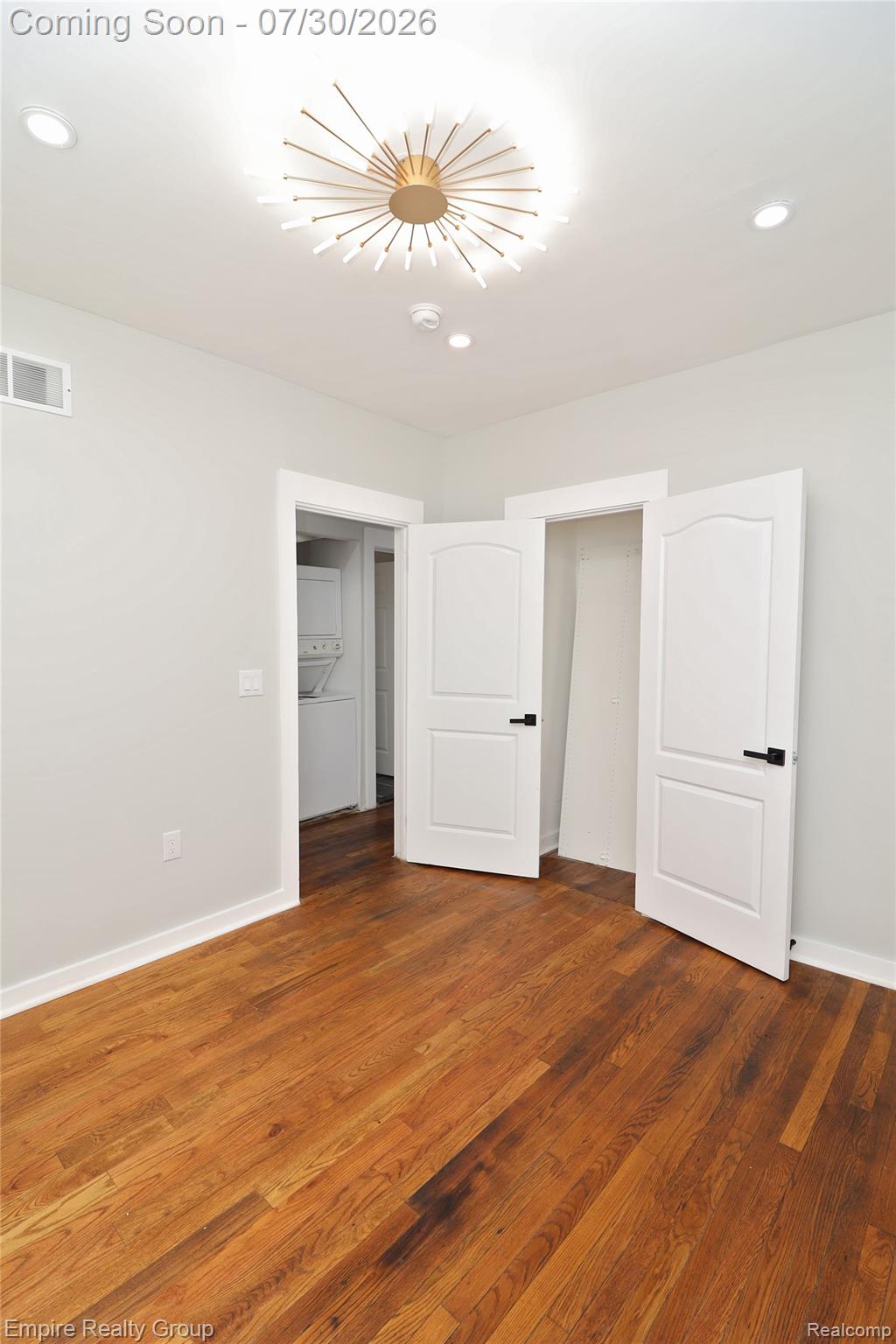 2418 Calvert Street Property Photo 12