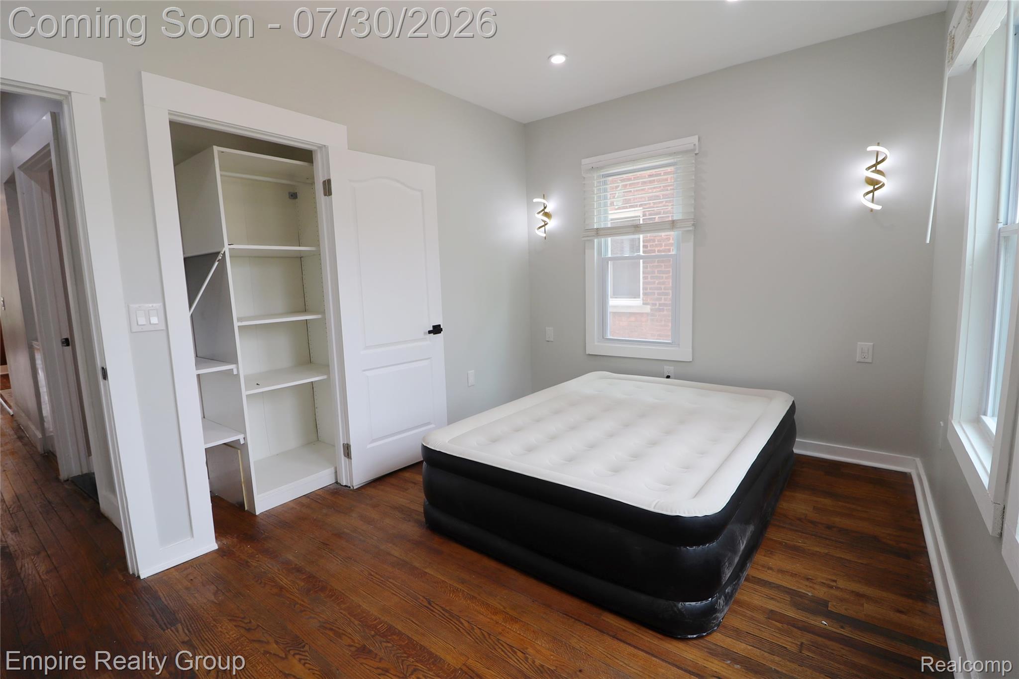 2418 Calvert Street Property Photo 16