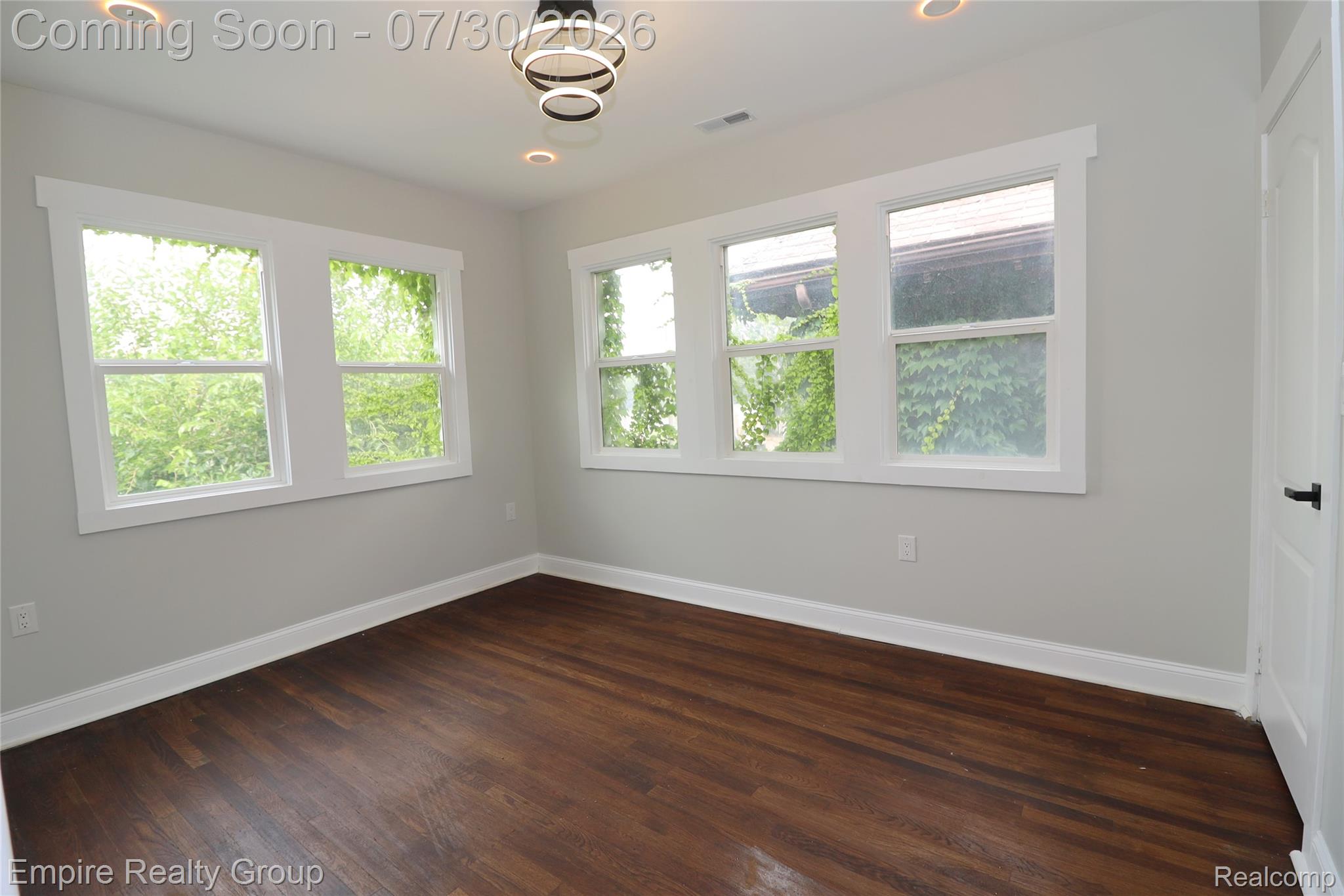 2418 Calvert Street Property Photo 28