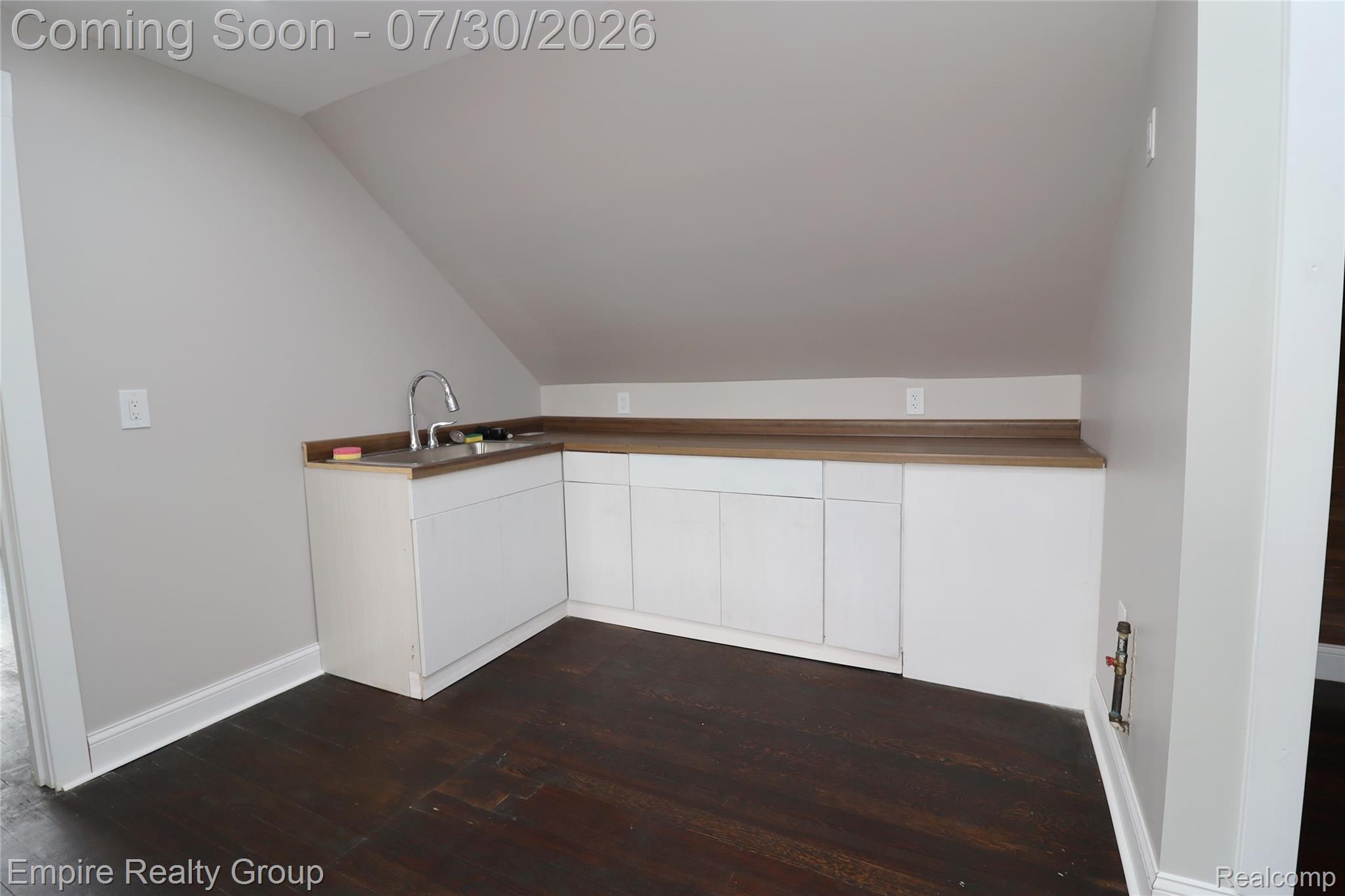 2418 Calvert Street Property Photo 36