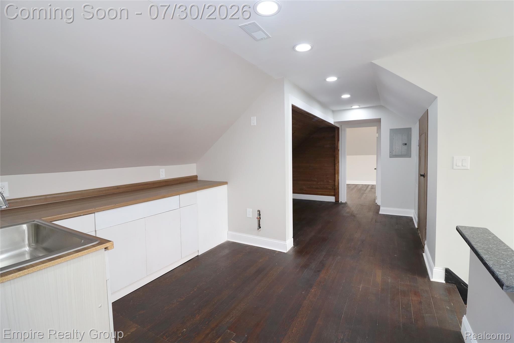 2418 Calvert Street Property Photo 37