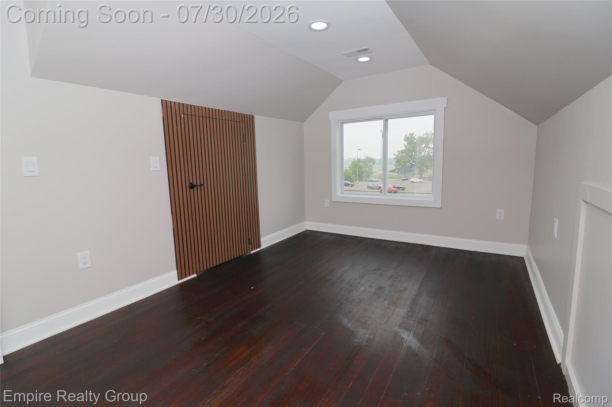 2418 Calvert Street Property Photo 38