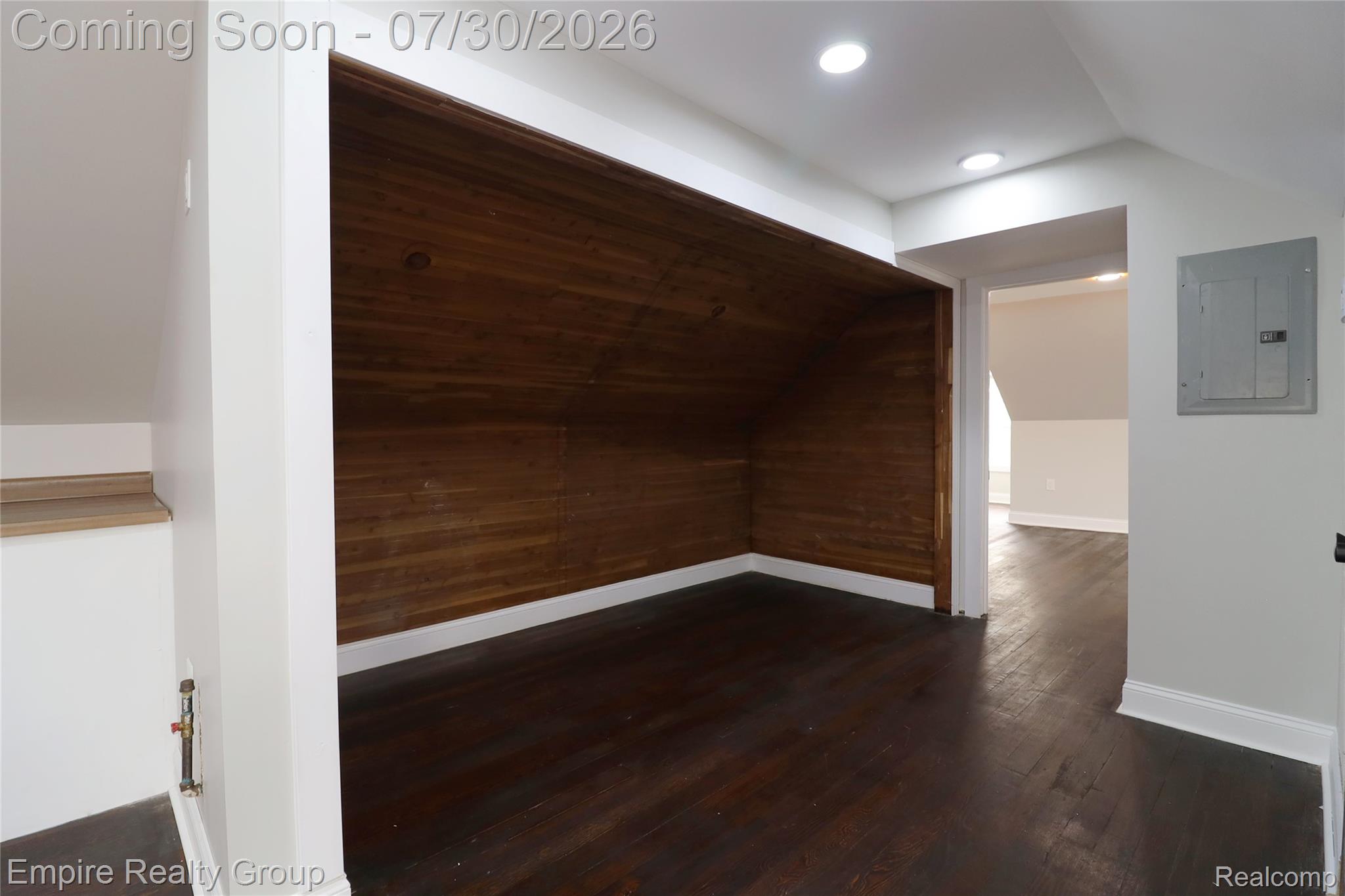 2418 Calvert Street Property Photo 39