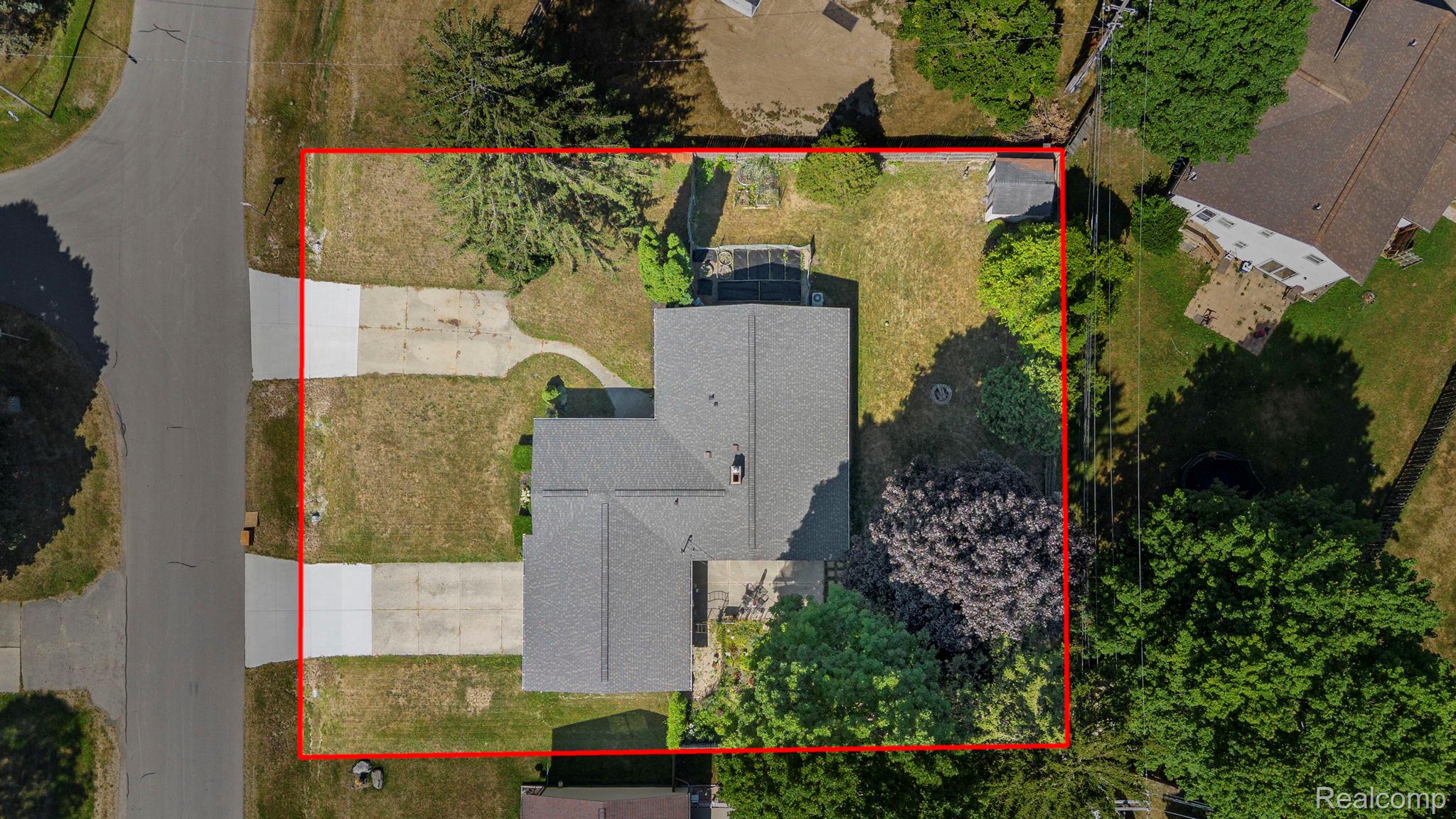9194 Oakview Drive Property Photo 6