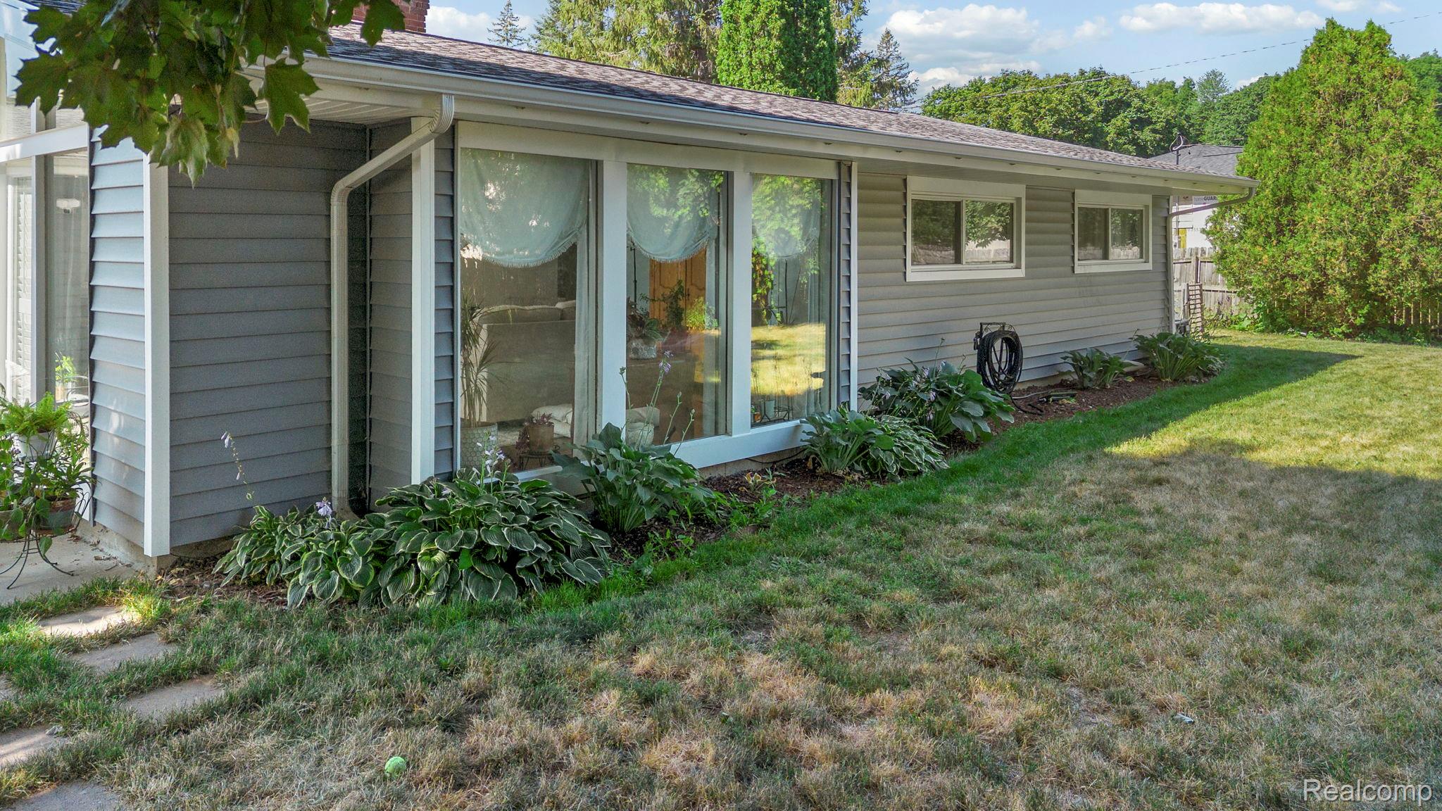 9194 Oakview Drive Property Photo 13