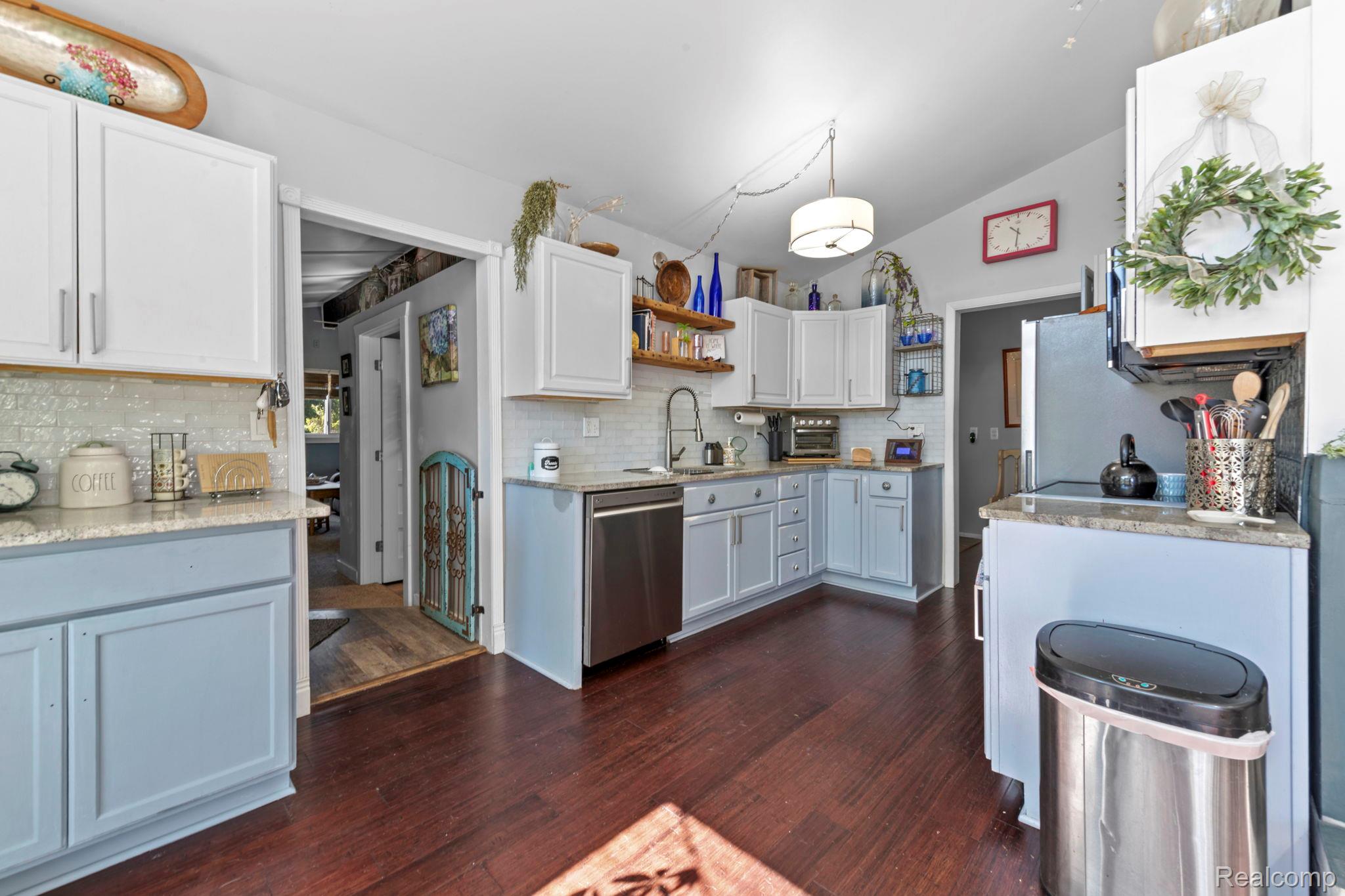 9194 Oakview Drive Property Photo 18