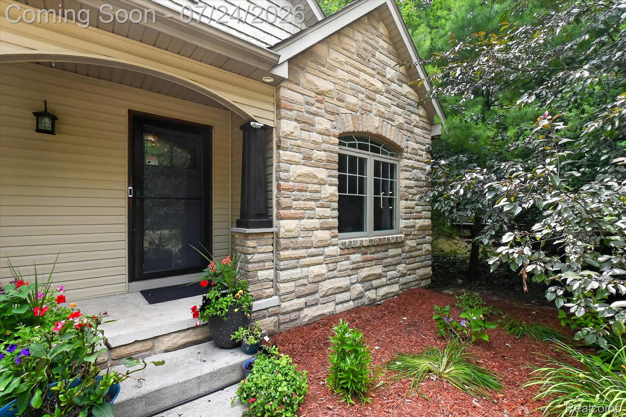 4915 Anglers Lane Property Photo 7