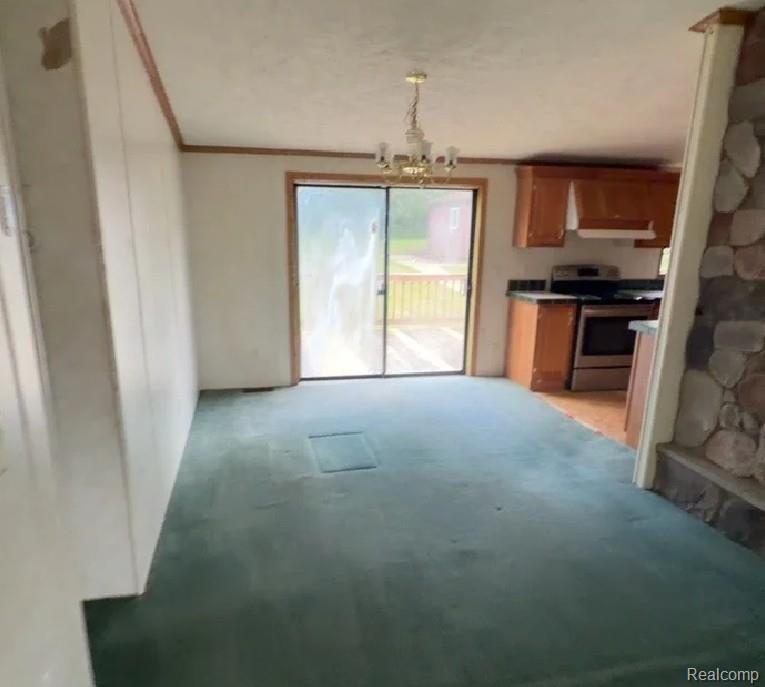 10537 Byron Road Property Photo 4