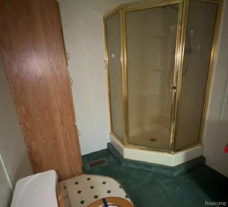 10537 Byron Road Property Photo 7