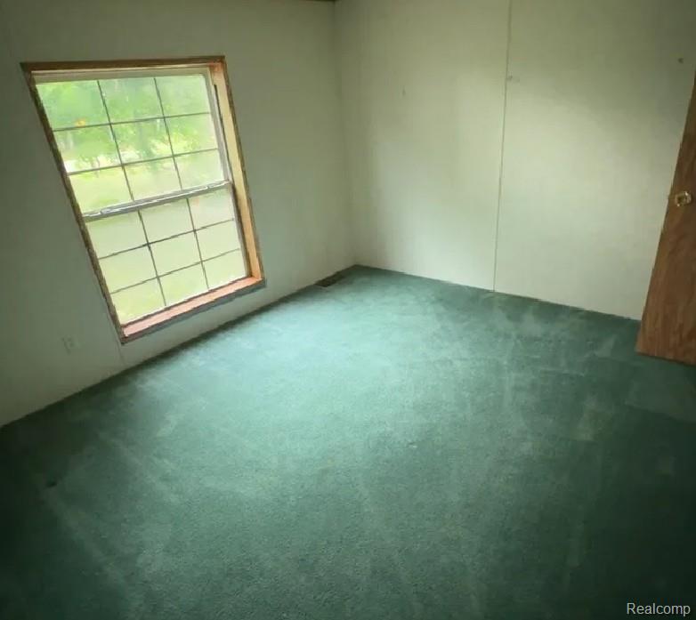 10537 Byron Road Property Photo 9