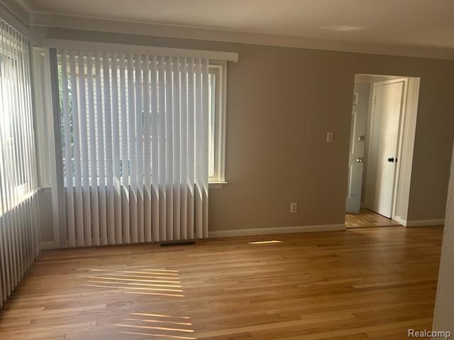 18707 Centralia Property Photo 3