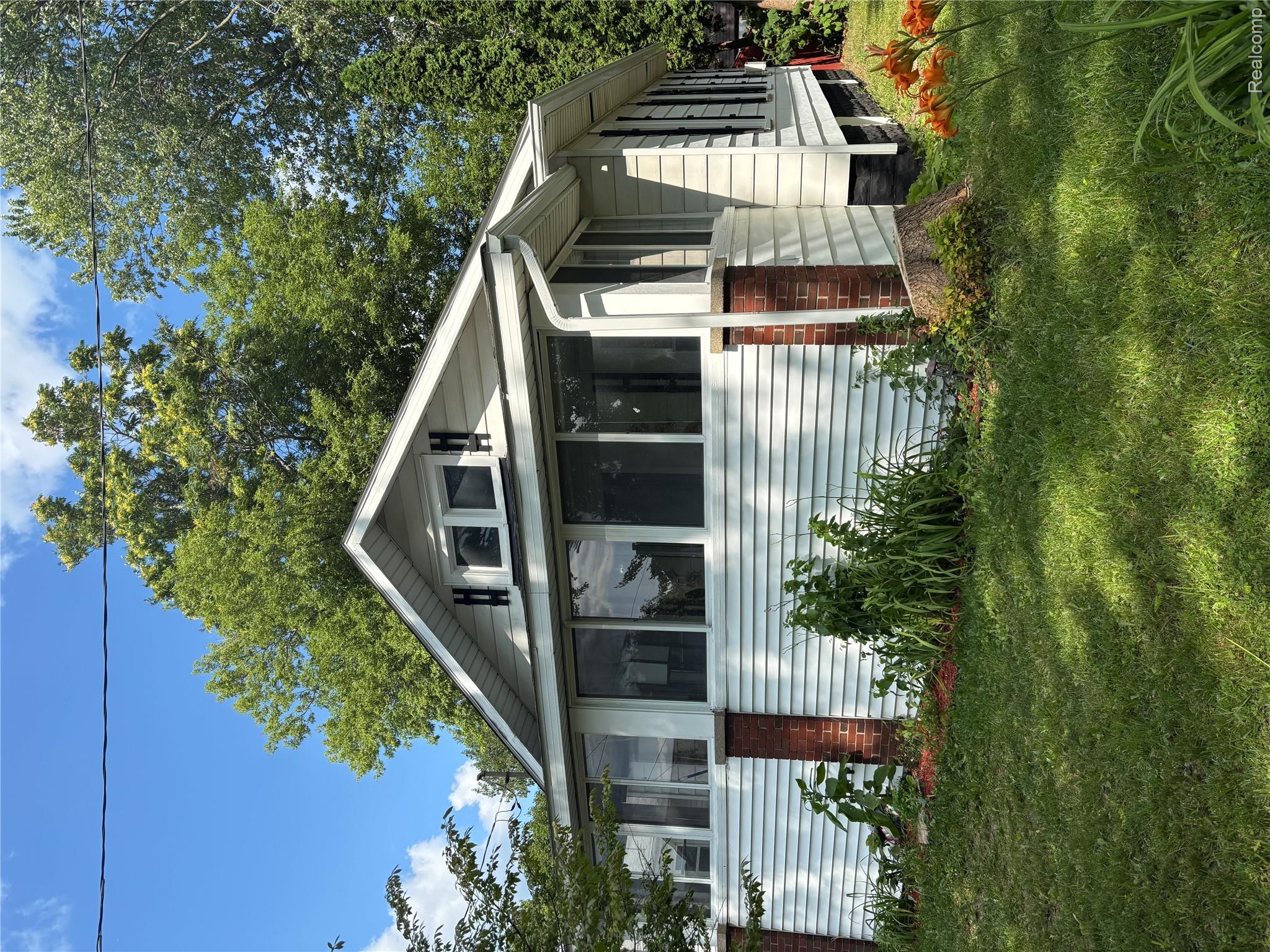 11614 Temperance Street Property Photo 2