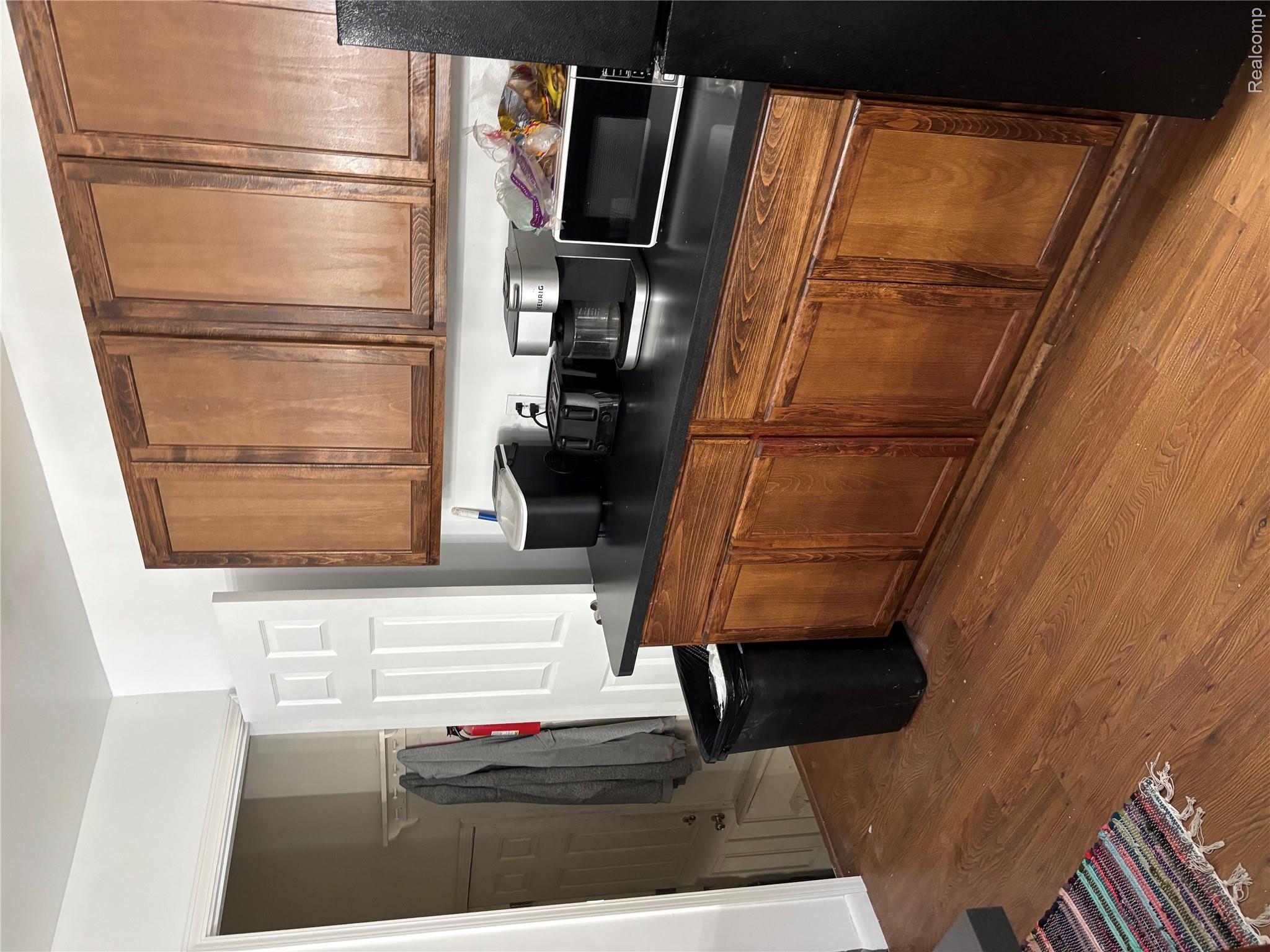 11614 Temperance Street Property Photo 15