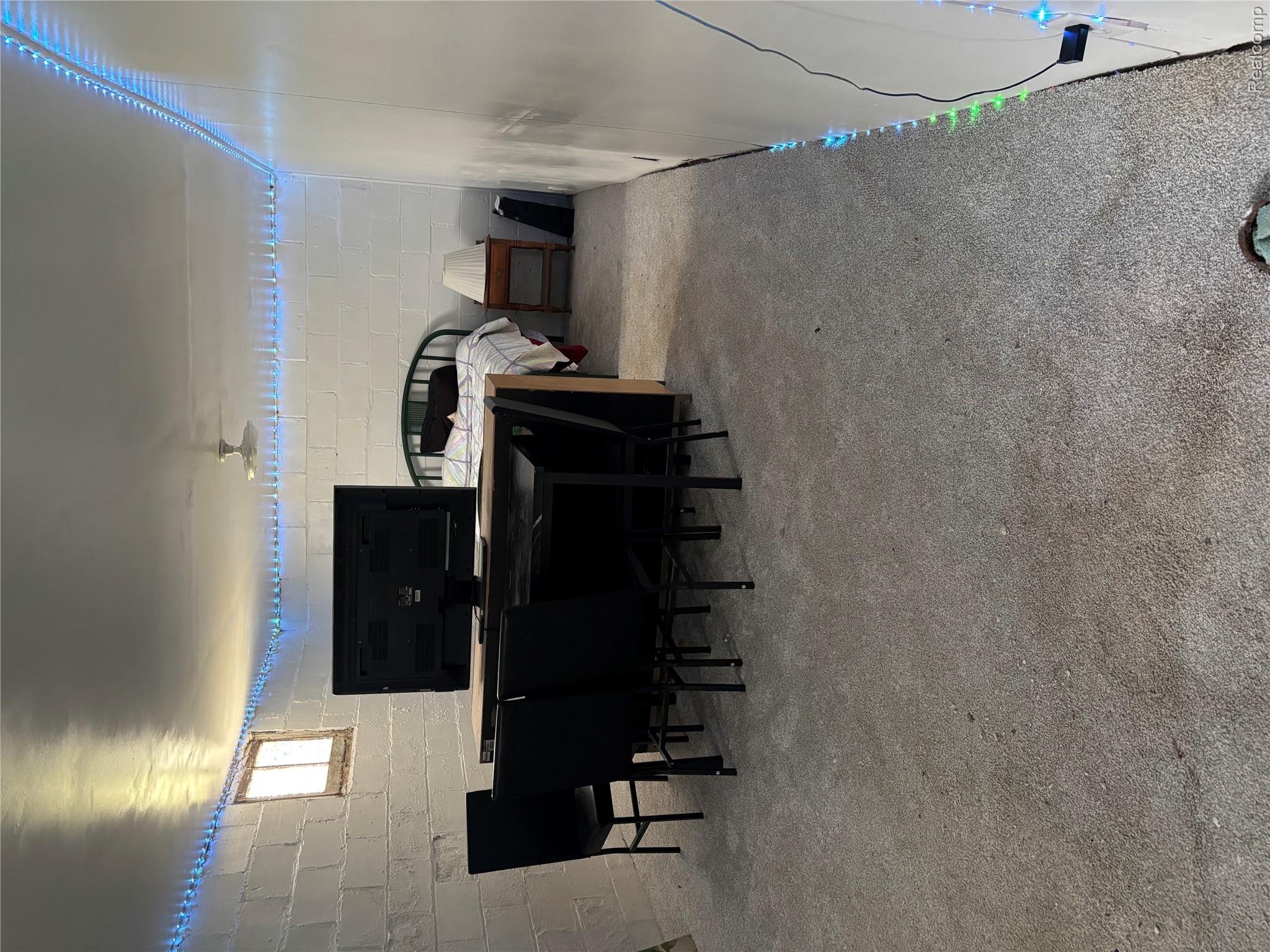 11614 Temperance Street Property Photo 24