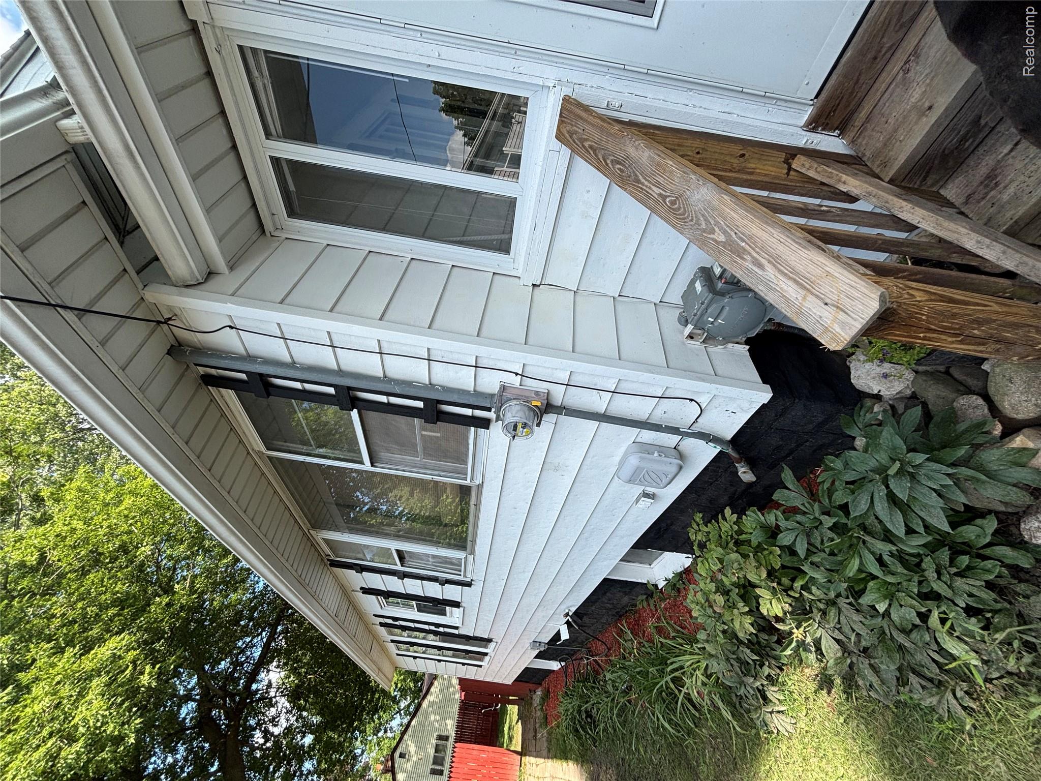 11614 Temperance Street Property Photo 33
