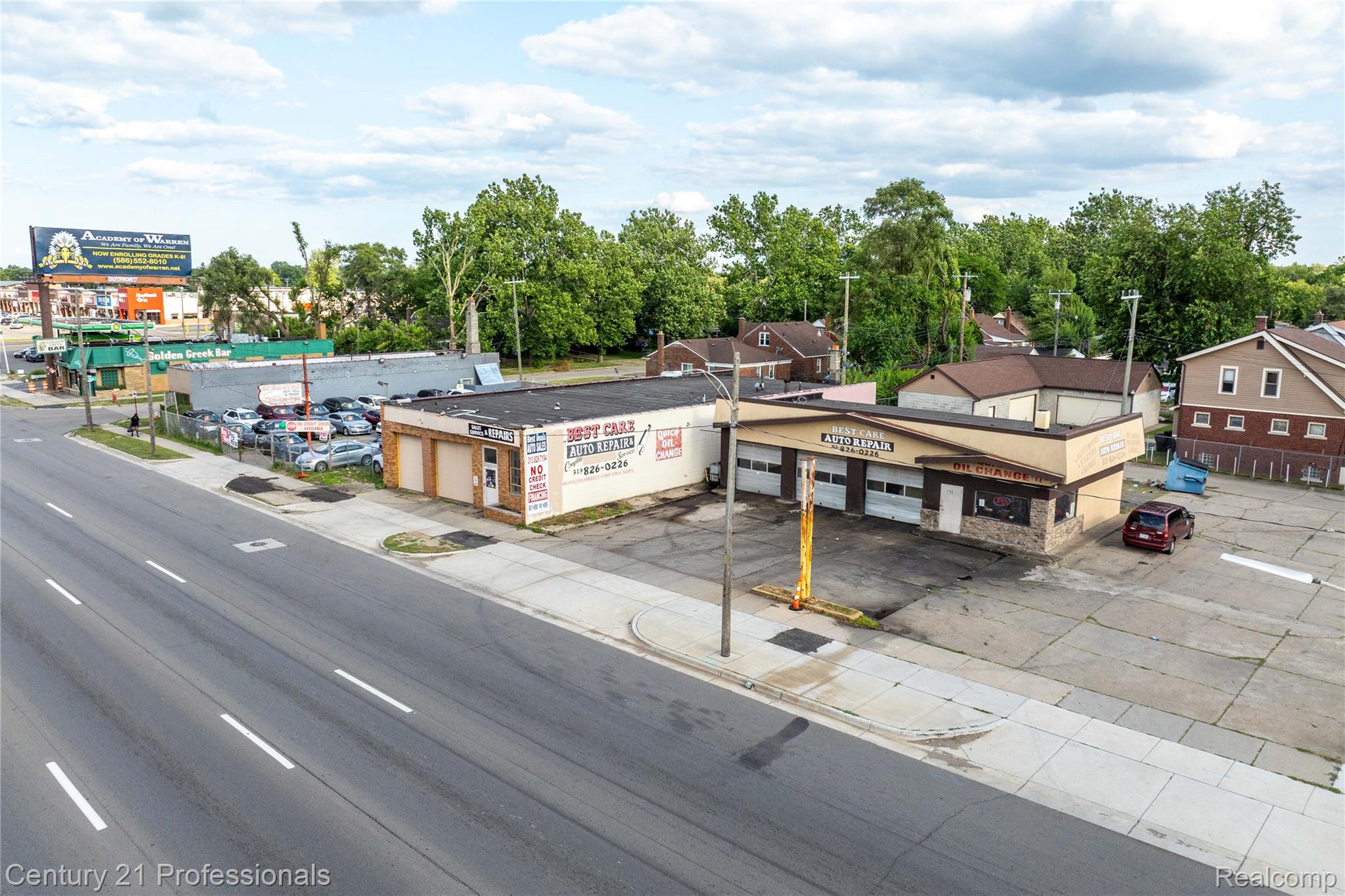 1790 E 8 Mile Road Property Photo 2