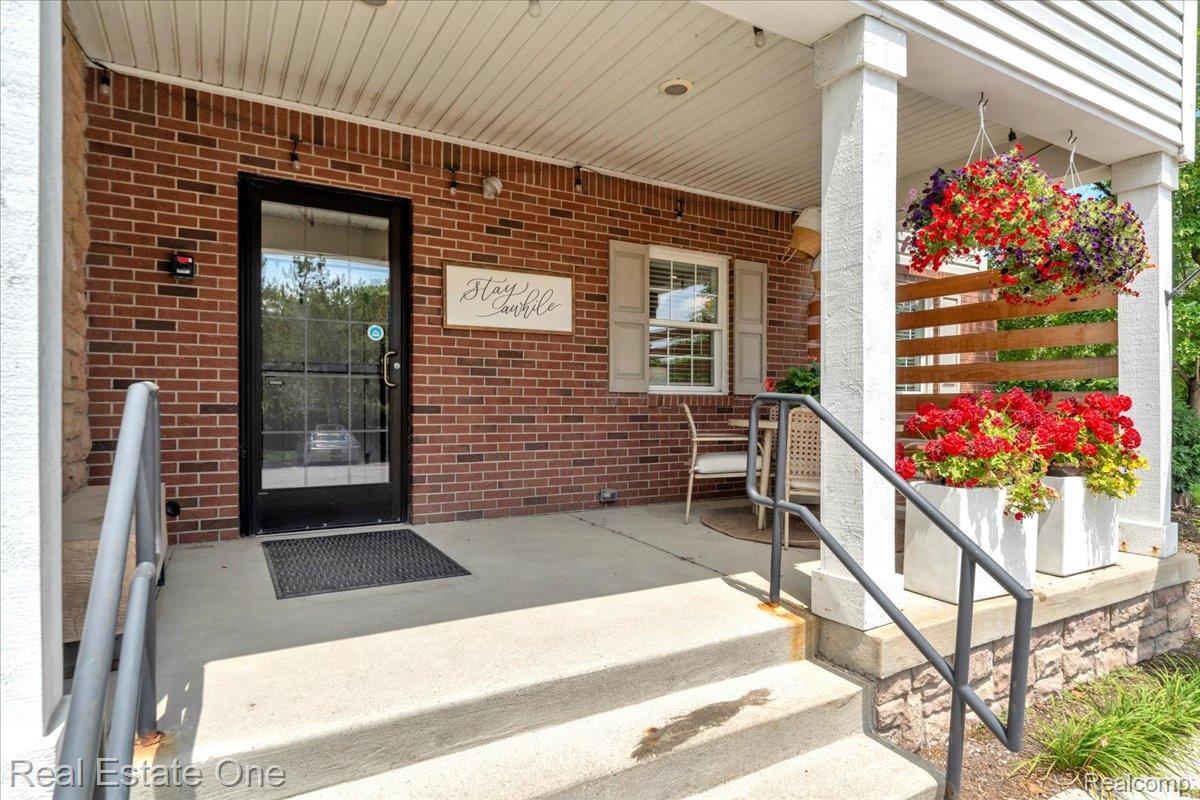 110 S Washington Street Property Photo 2