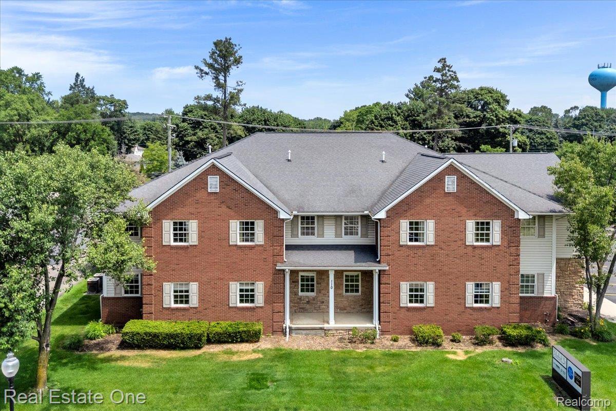 110 S Washington Street Property Photo 13