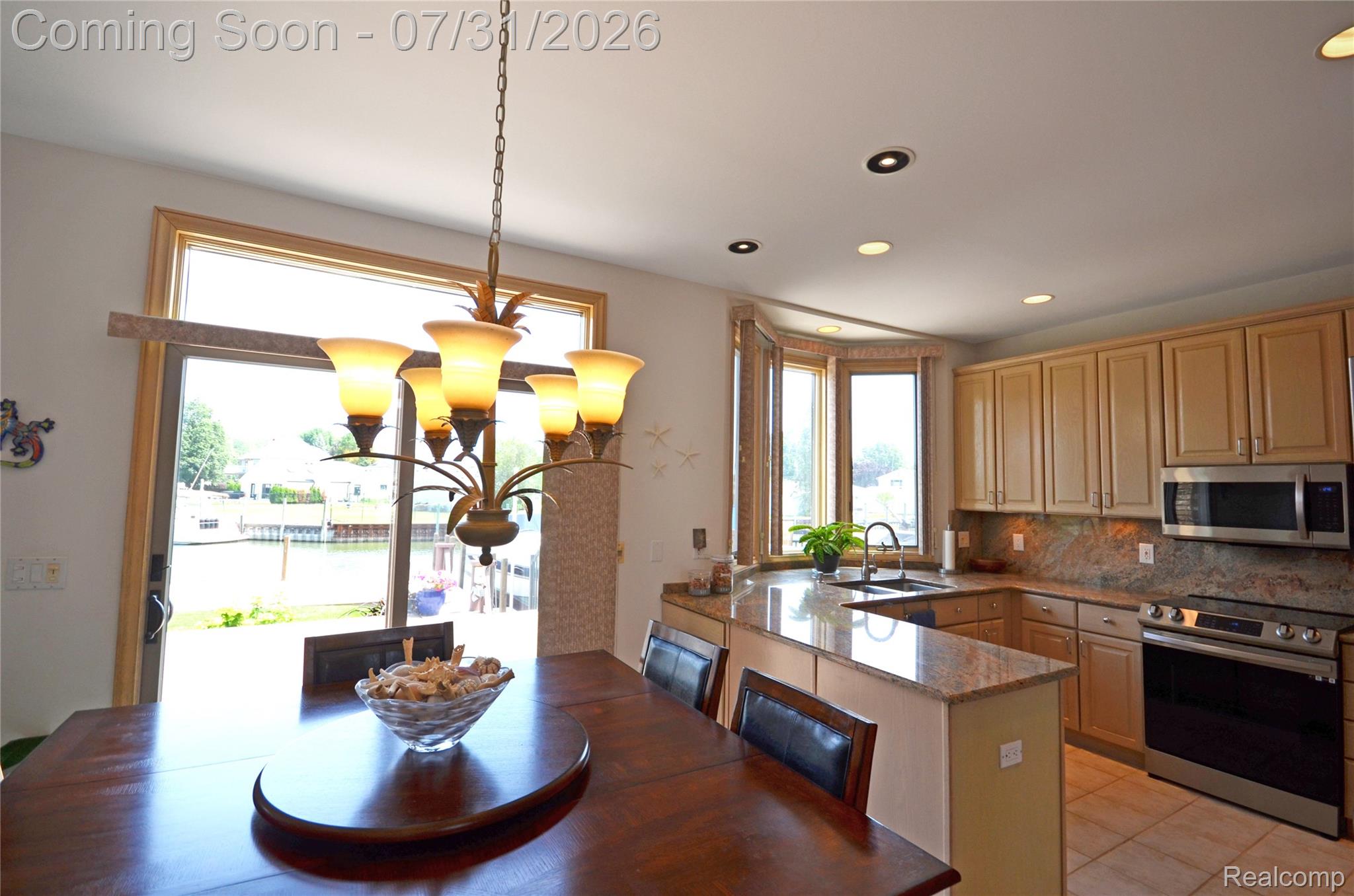 38048 Huron Pointe Drive Property Photo 10