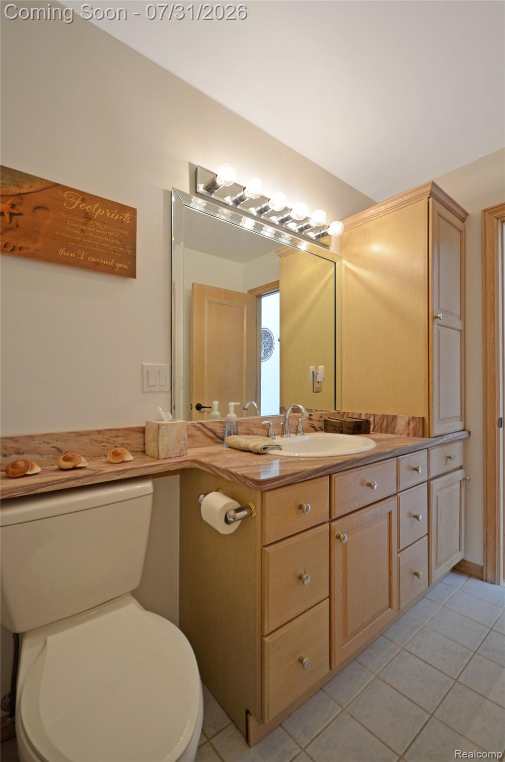 38048 Huron Pointe Drive Property Photo 24
