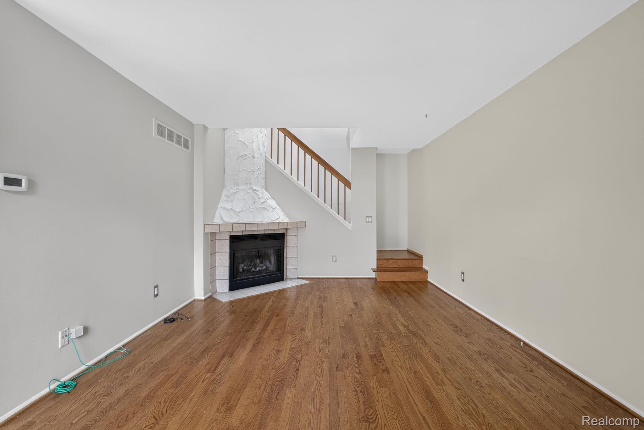22204 Pondview Property Photo 4